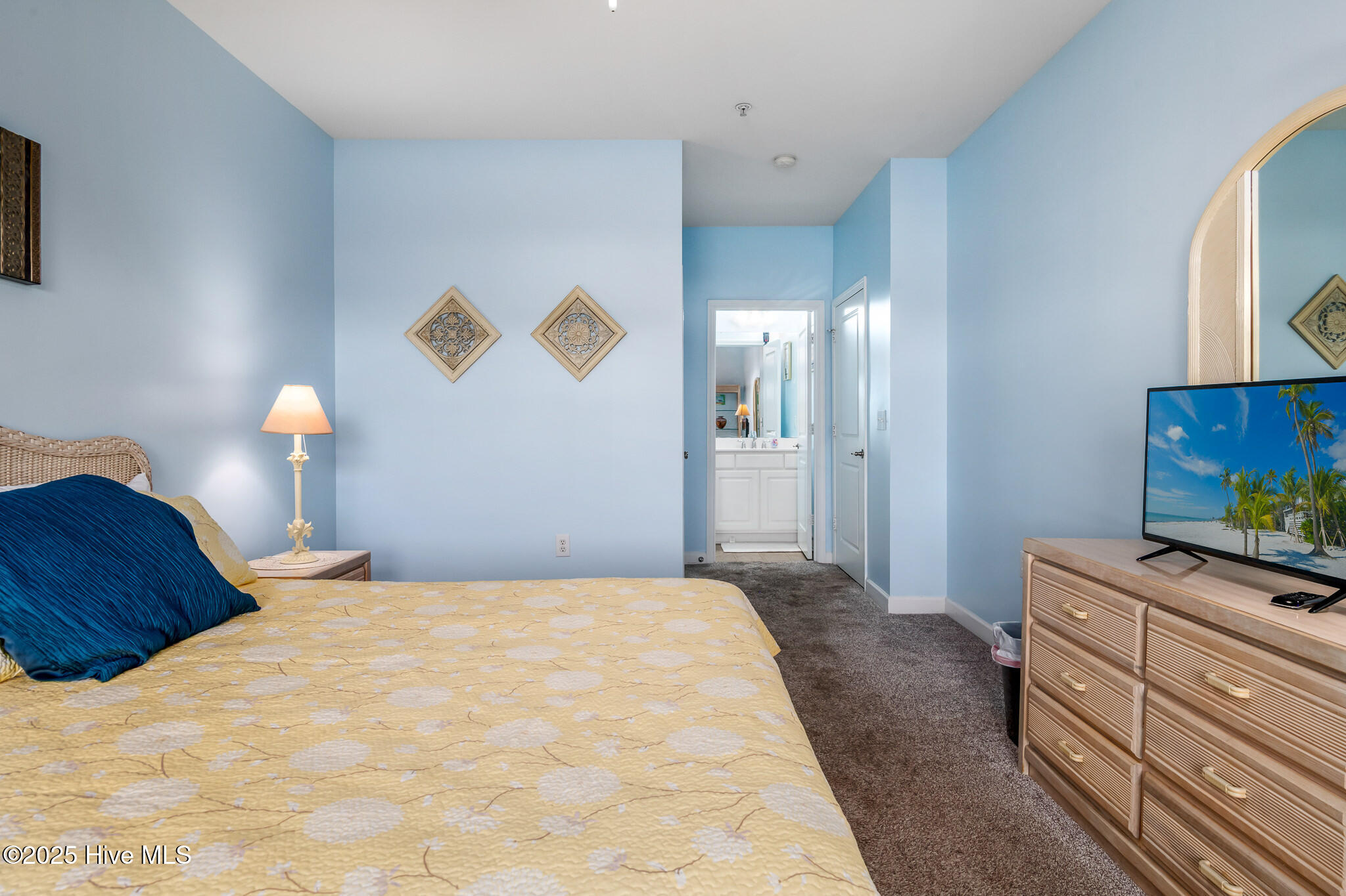 100553572 | Photo 26