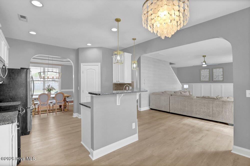 100565663 | Photo 14