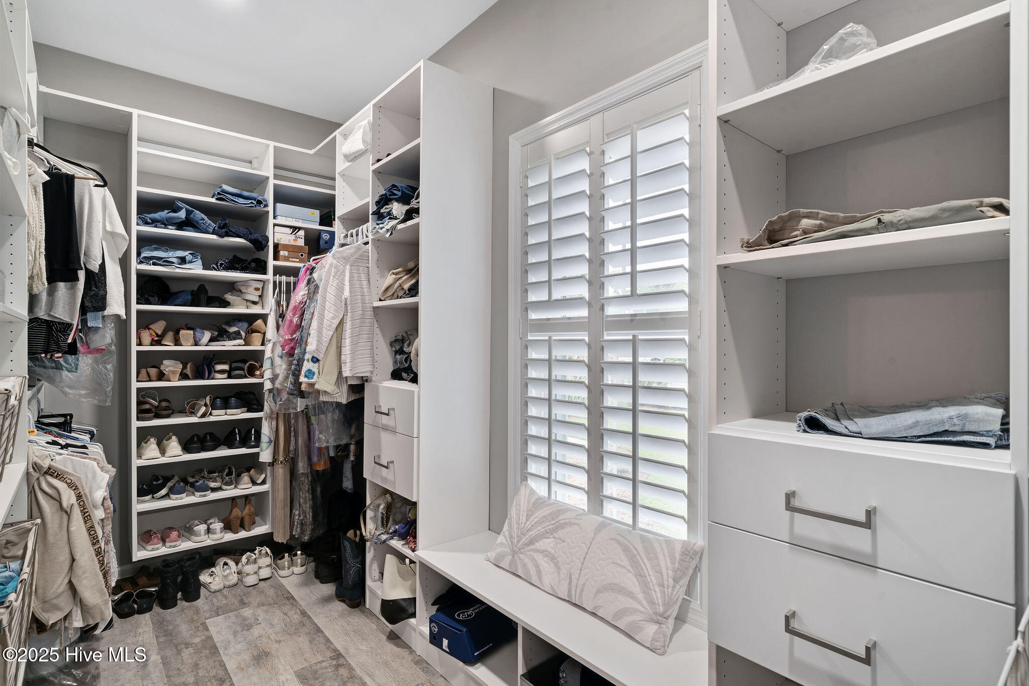 100510783 | Photo 29