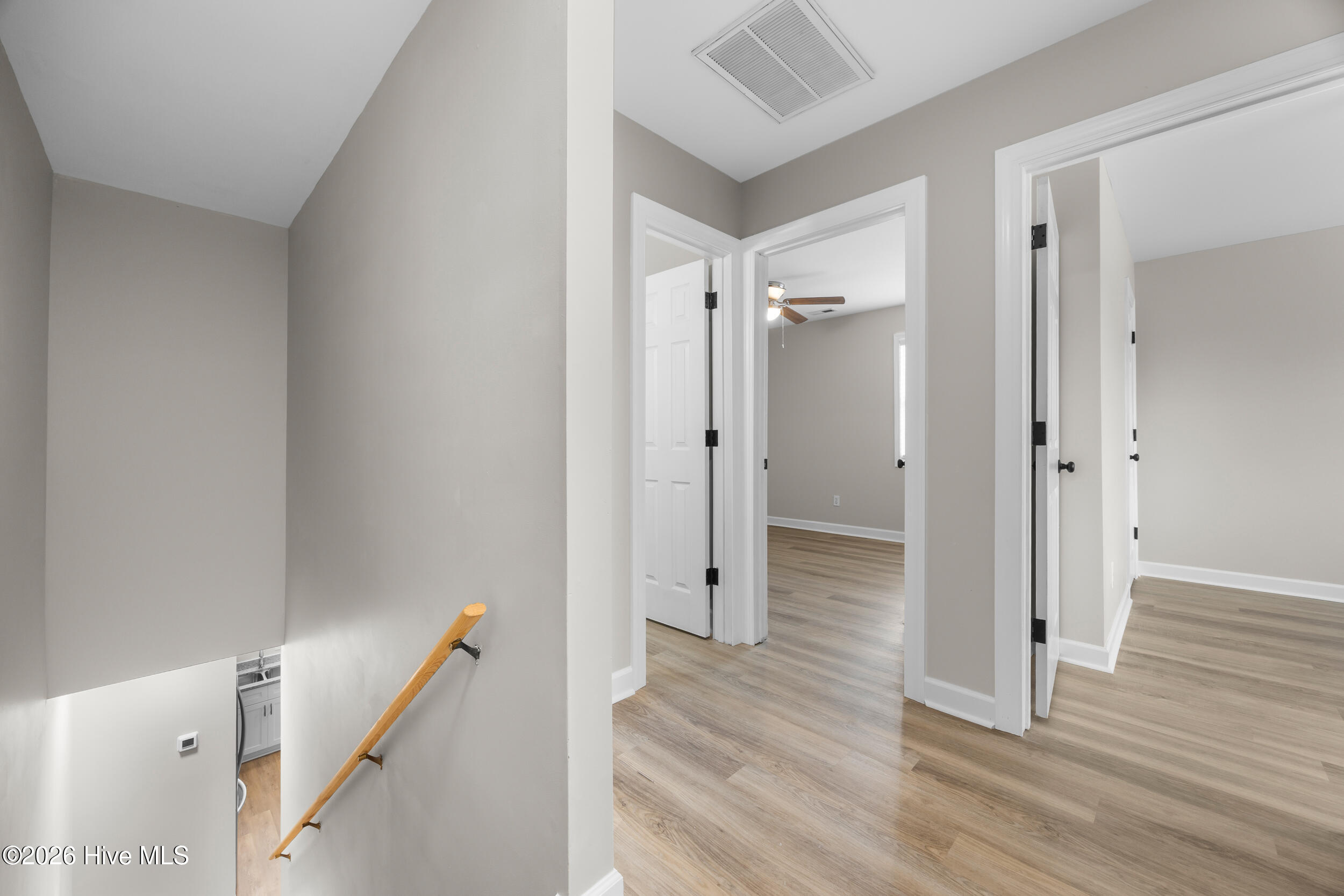 100558916 | Photo 28