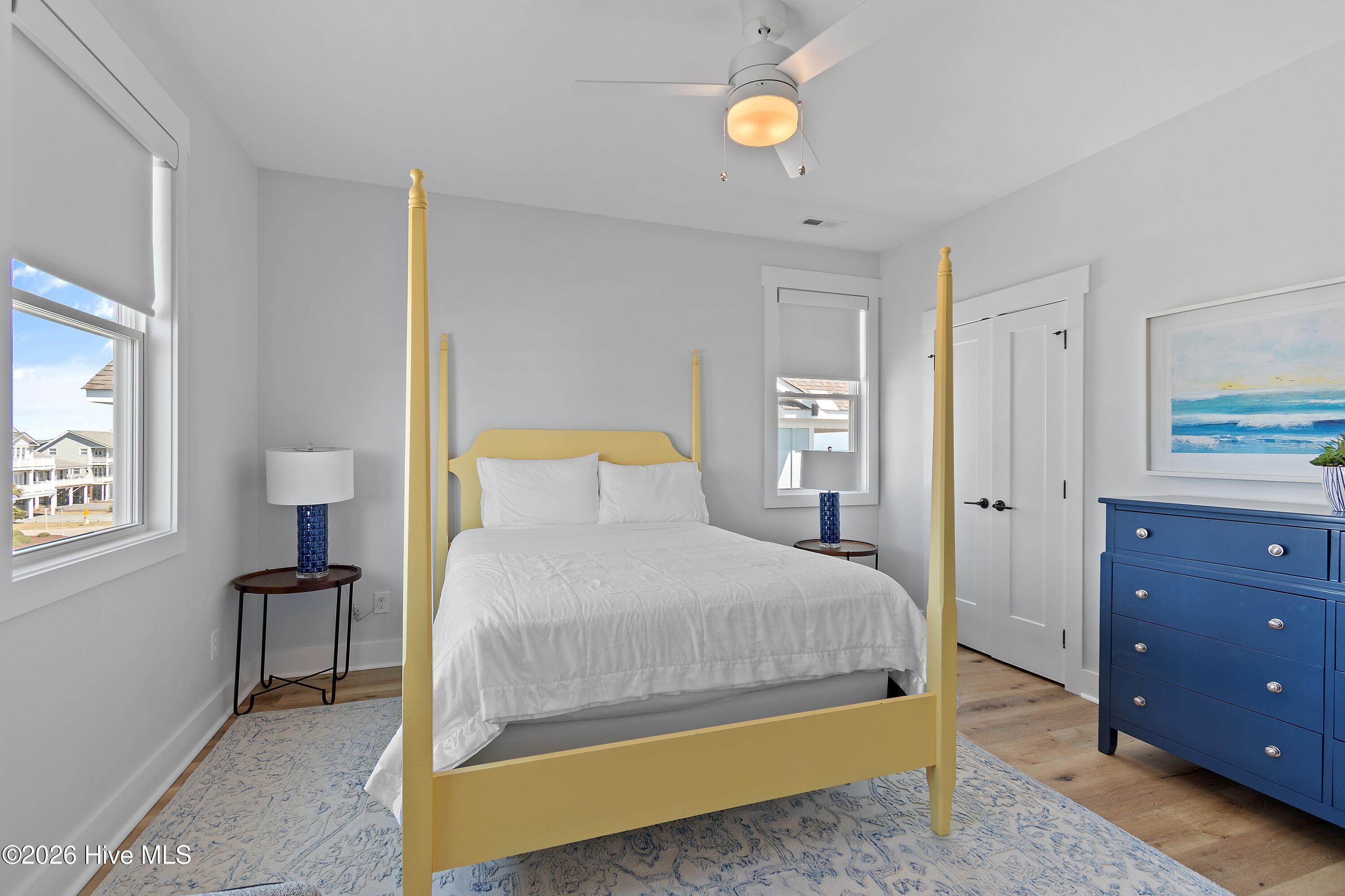 100564147 | Photo 40