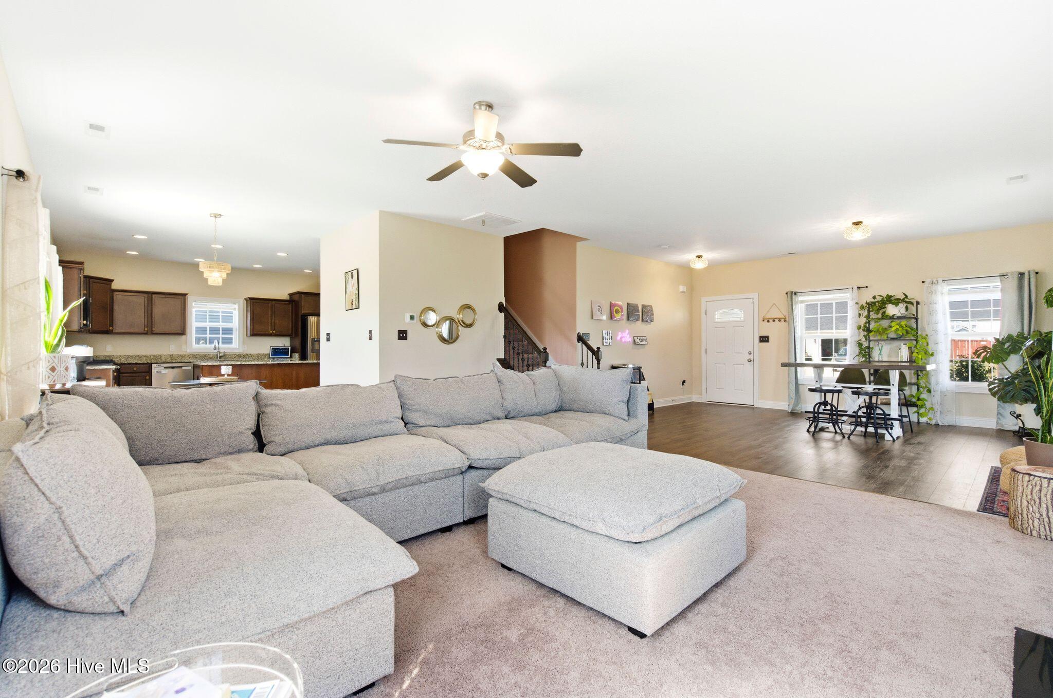 100563998 | Photo 16