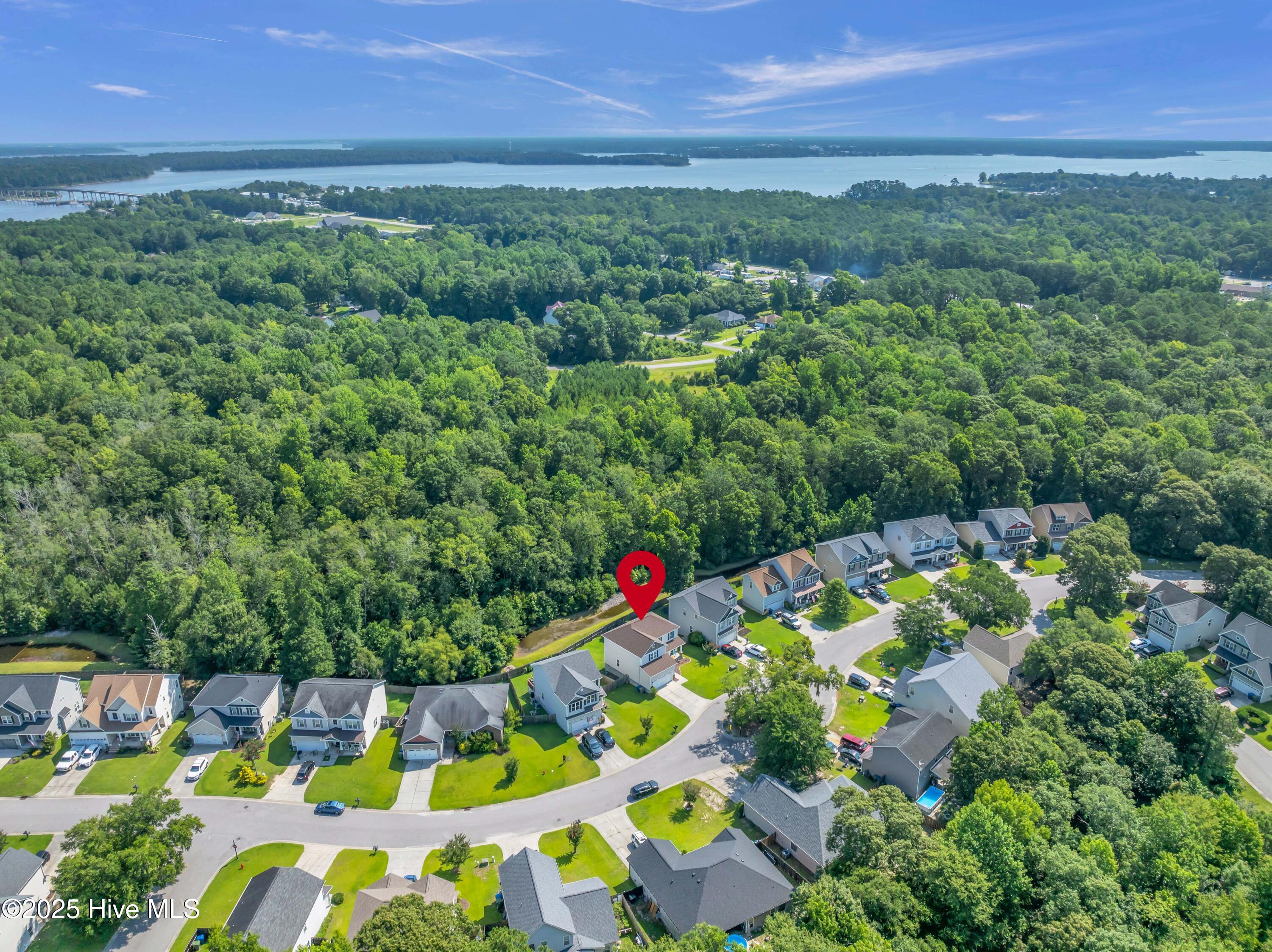 100517192 | Photo 47