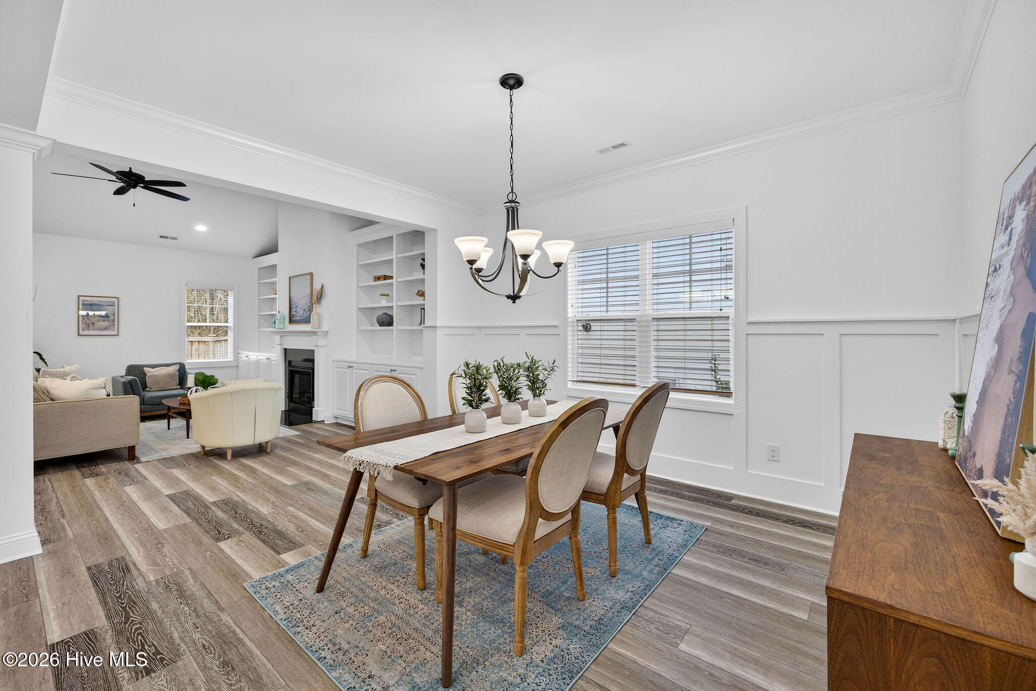 100557170 | Photo 21