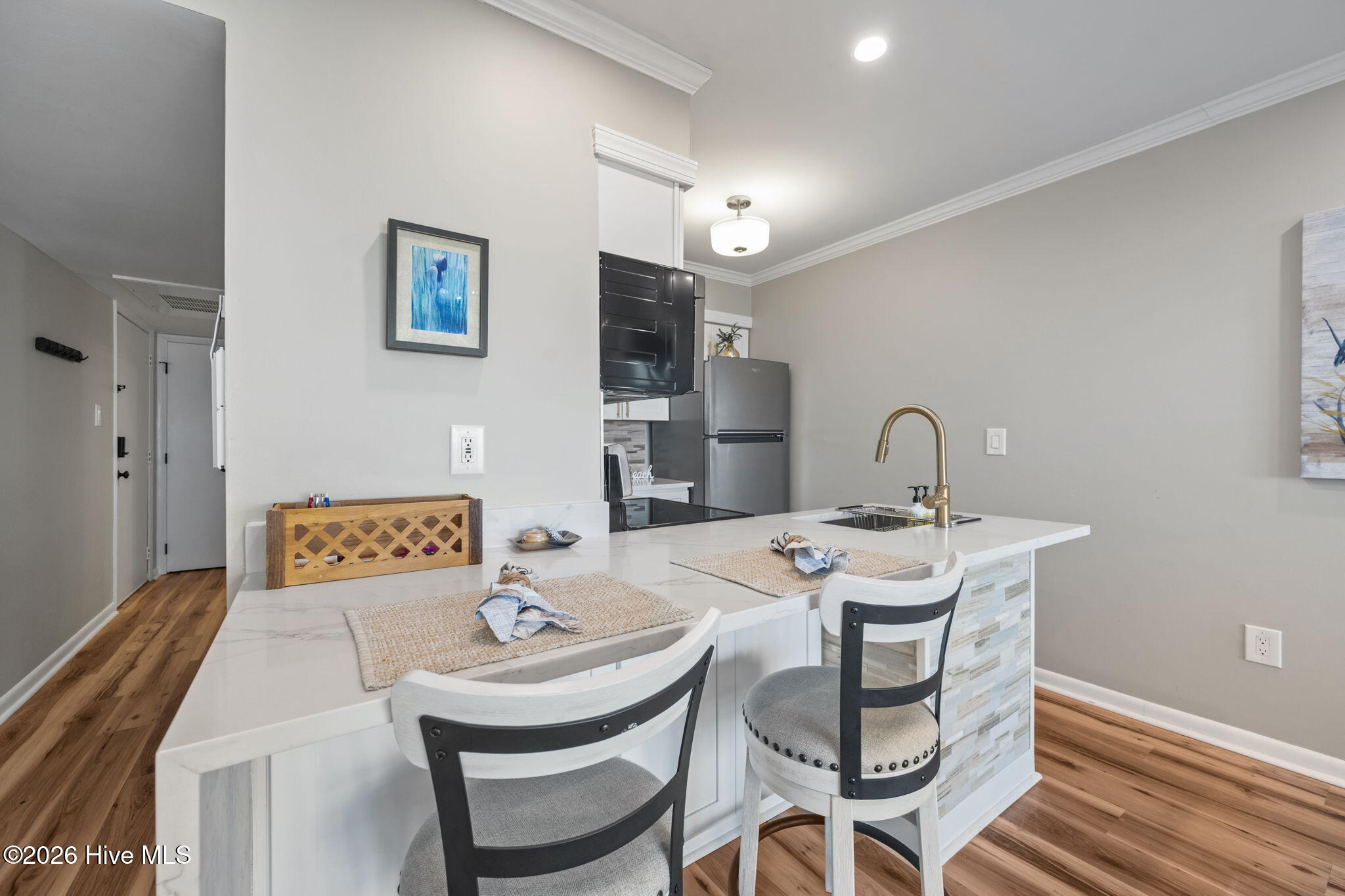 100551202 | Photo 11