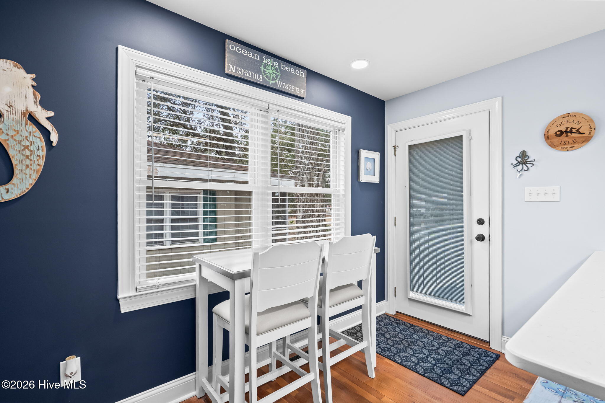 100551089 | Photo 13