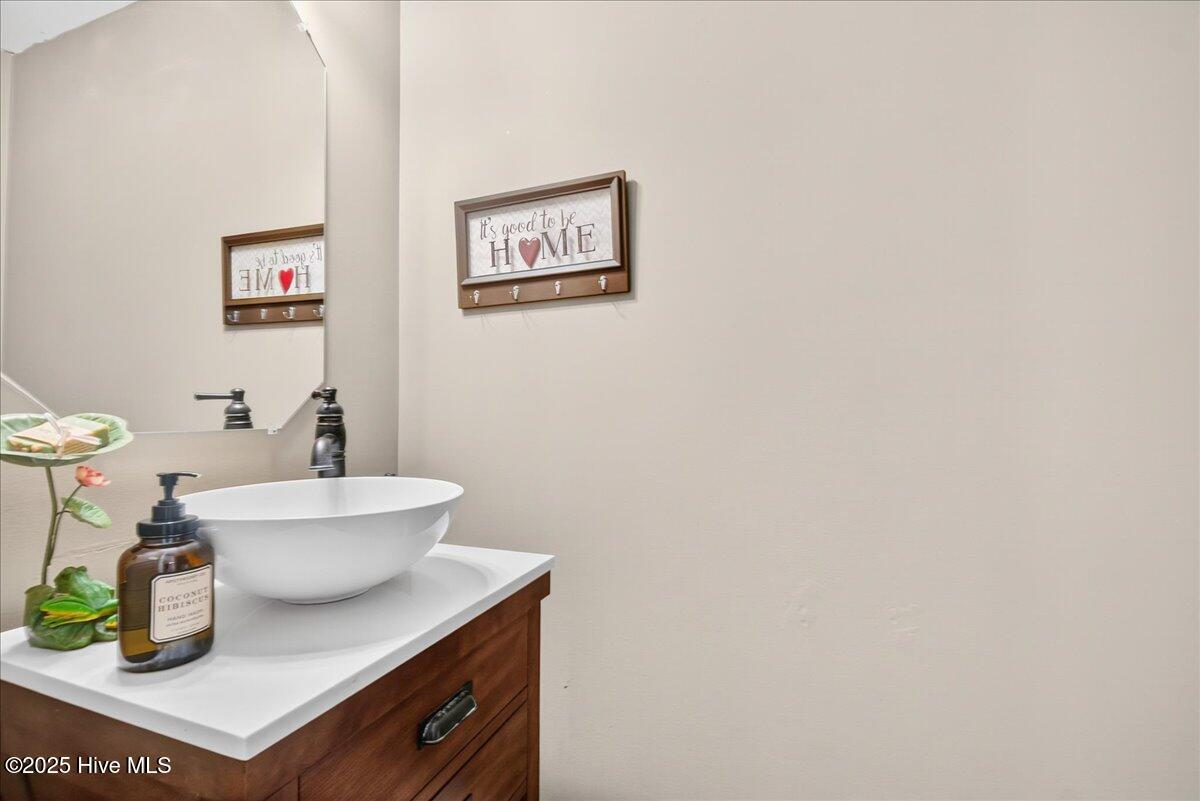 100537745 | Photo 14