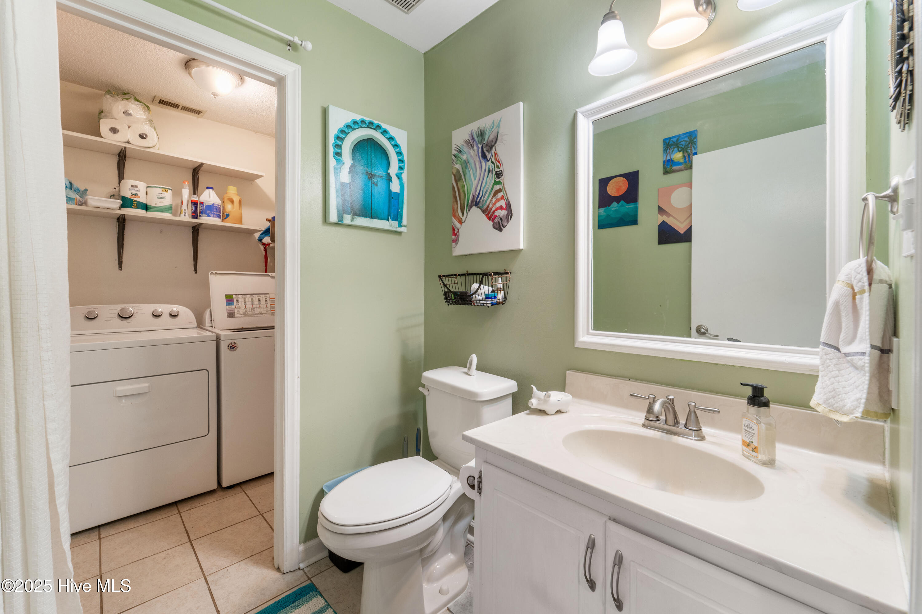 100538926 | Photo 40