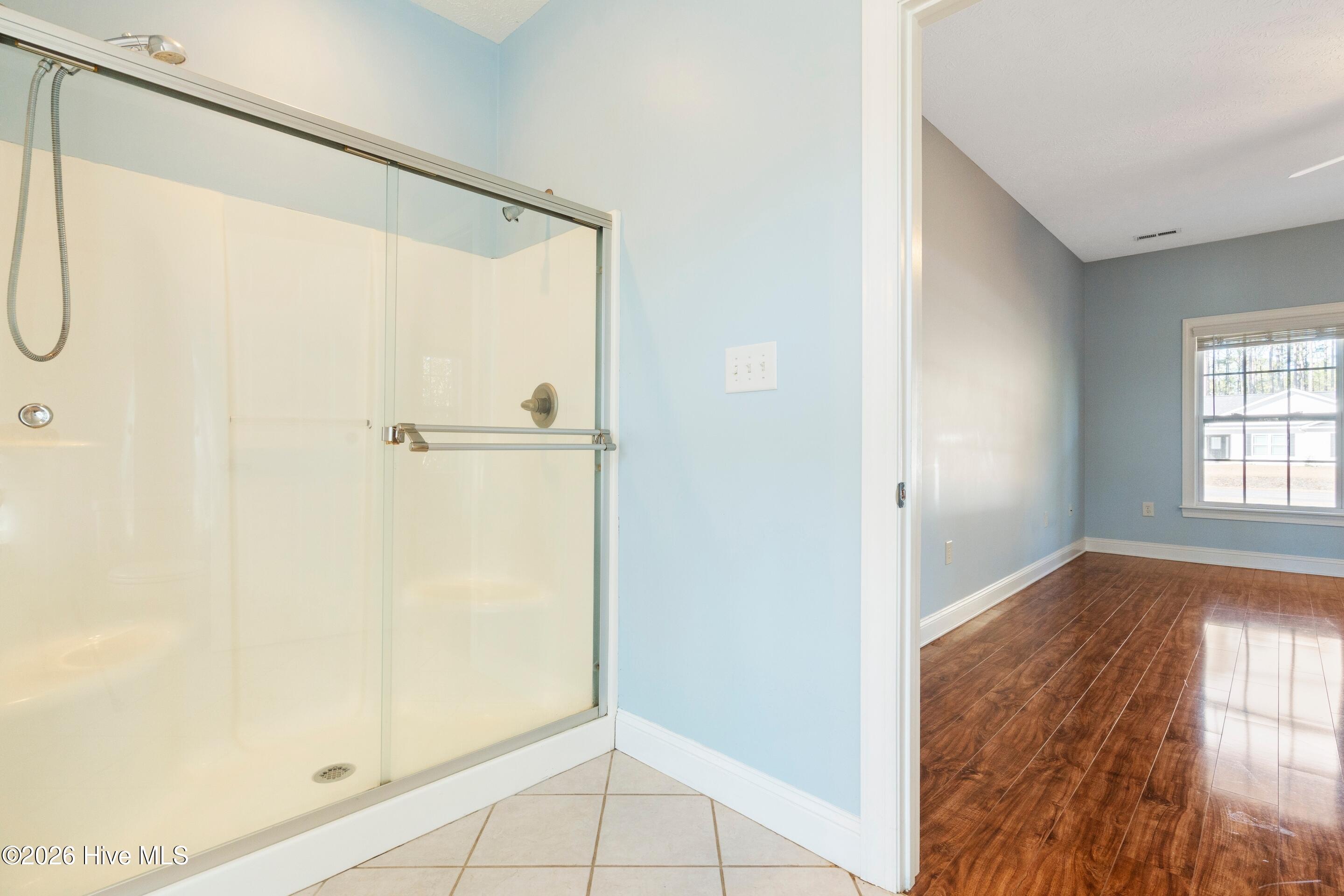 100550661 | Photo 39