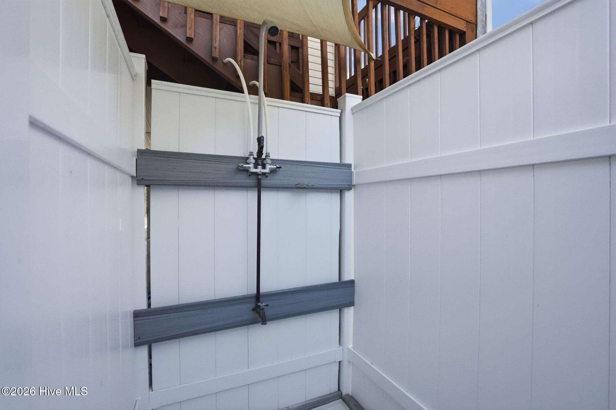 100555111 | Photo 81