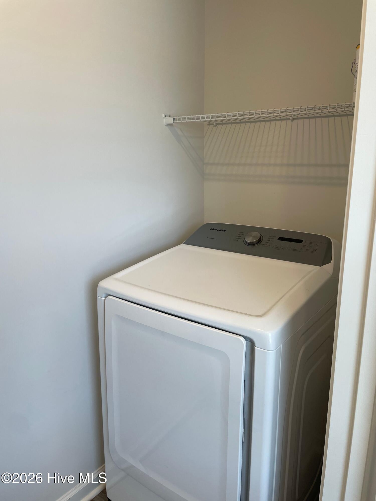 100560586 | Photo 33