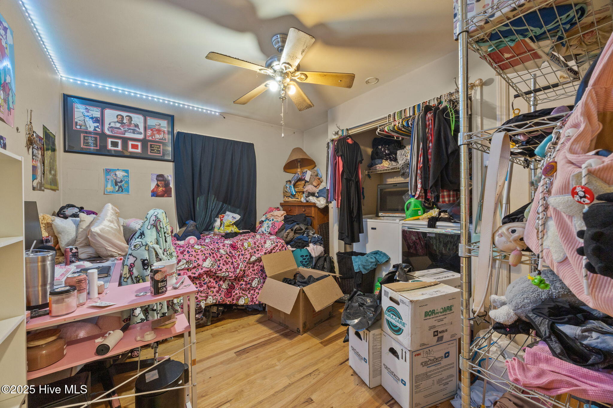 100566802 | Photo 38