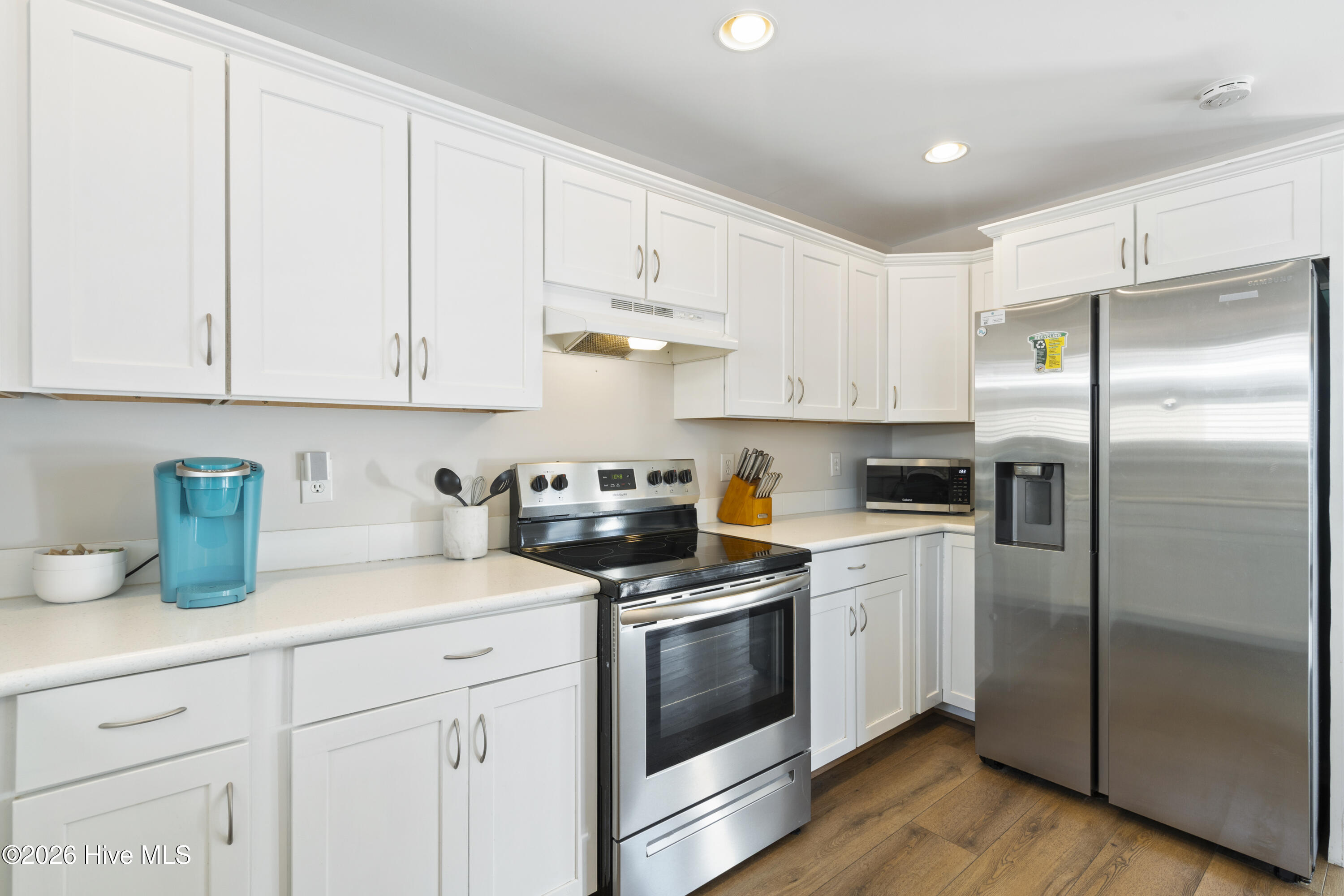 100549941 | Photo 11