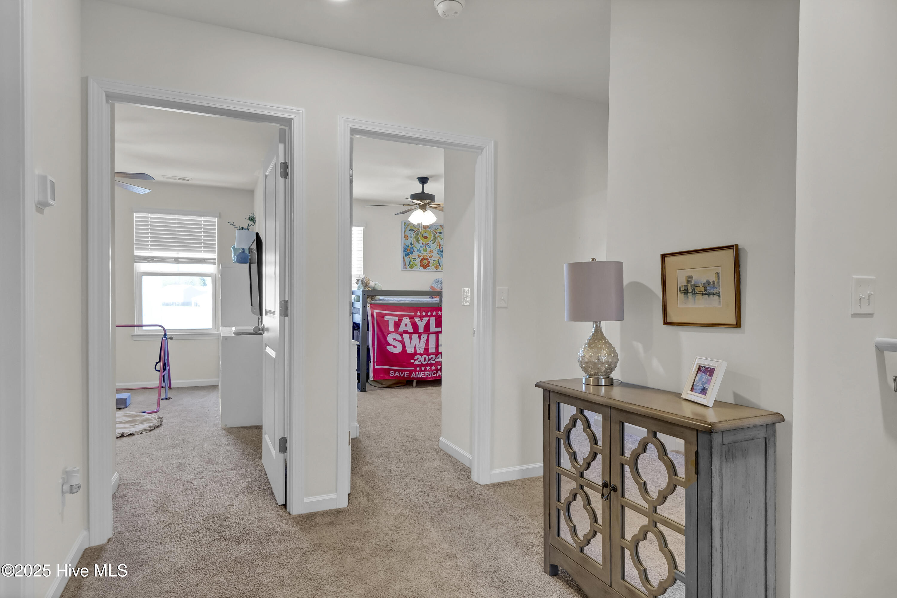 100561368 | Photo 22