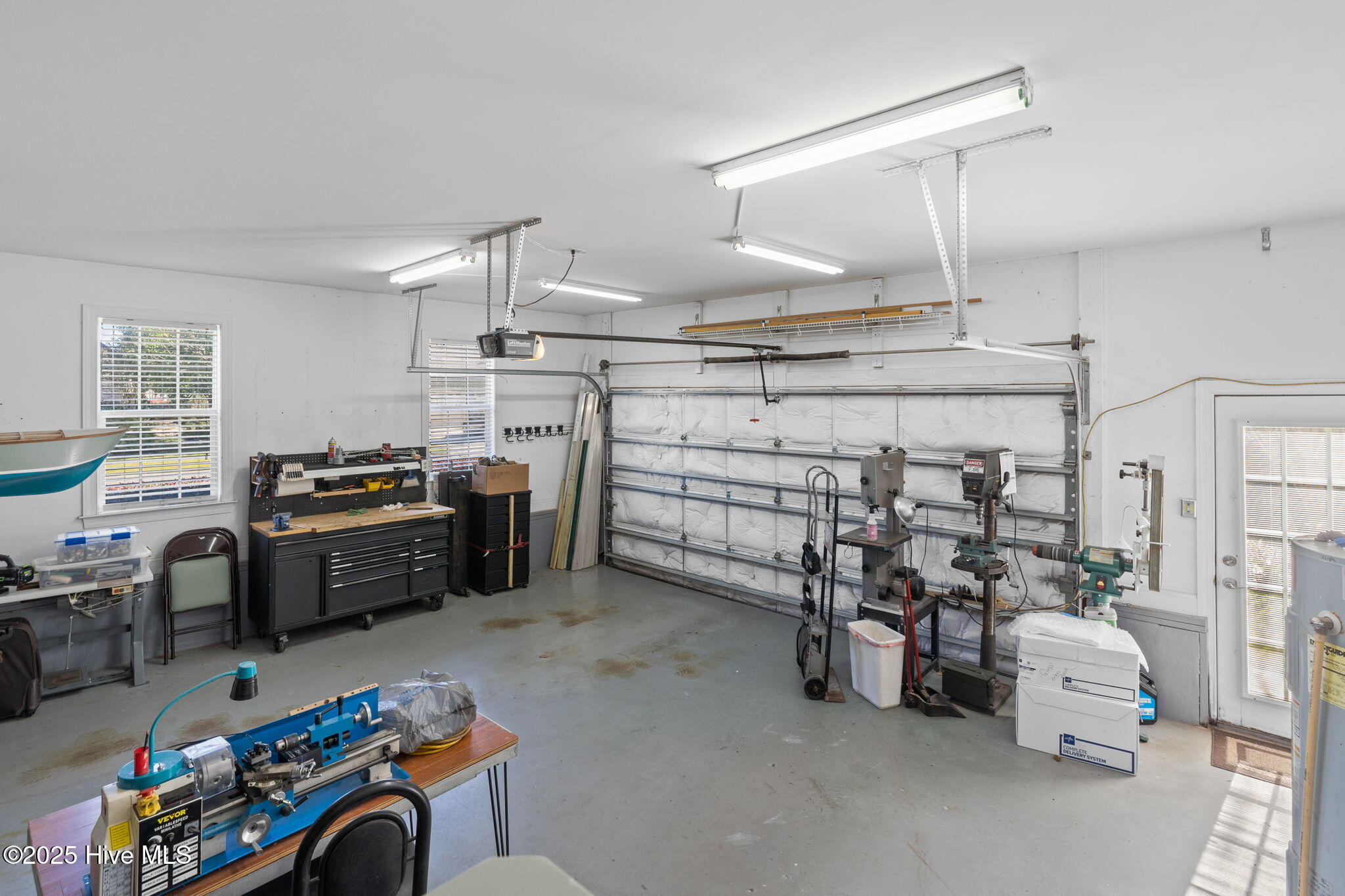 100538091 | Photo 54