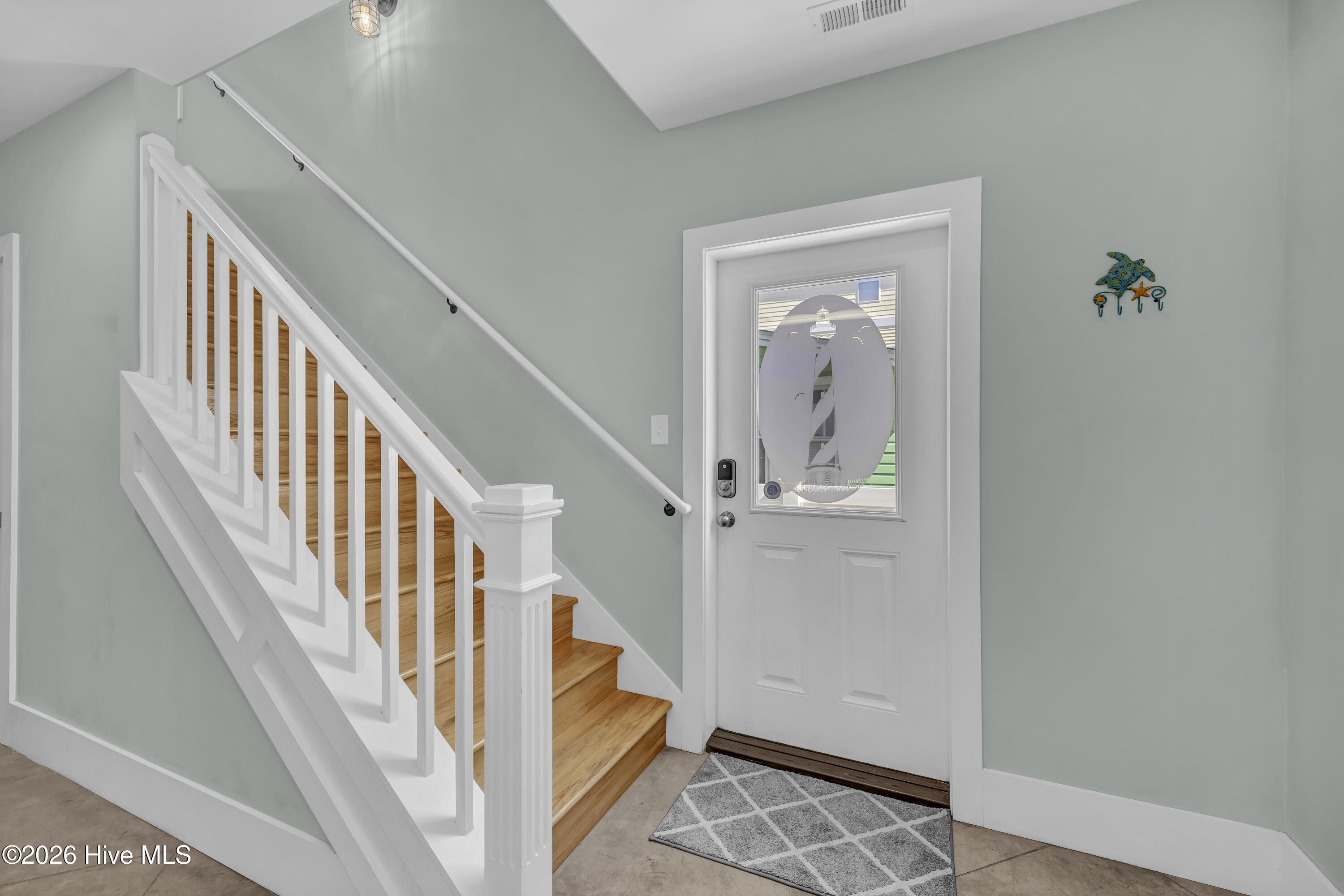 100558745 | Photo 22