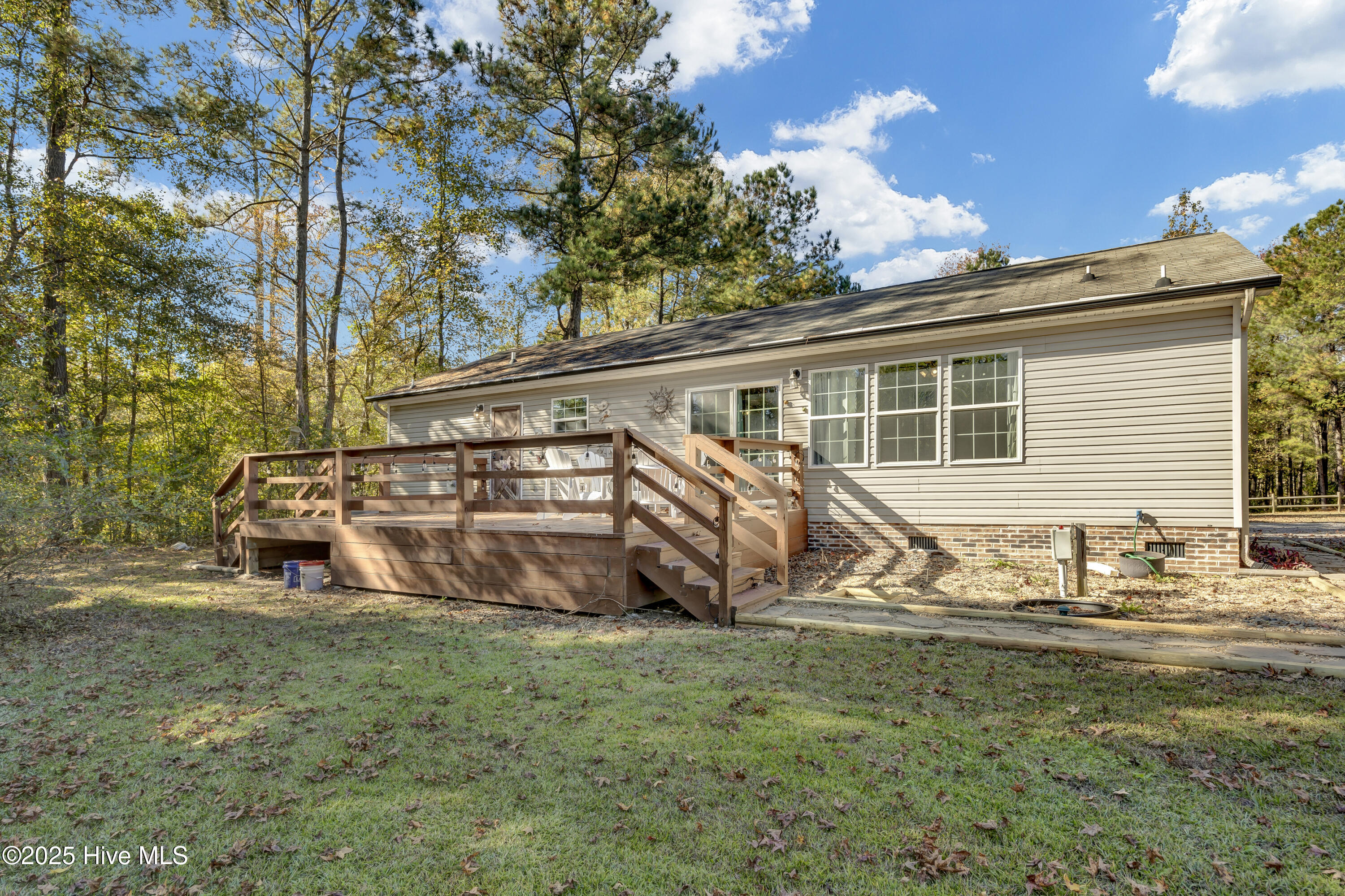 100540891 | Photo 23