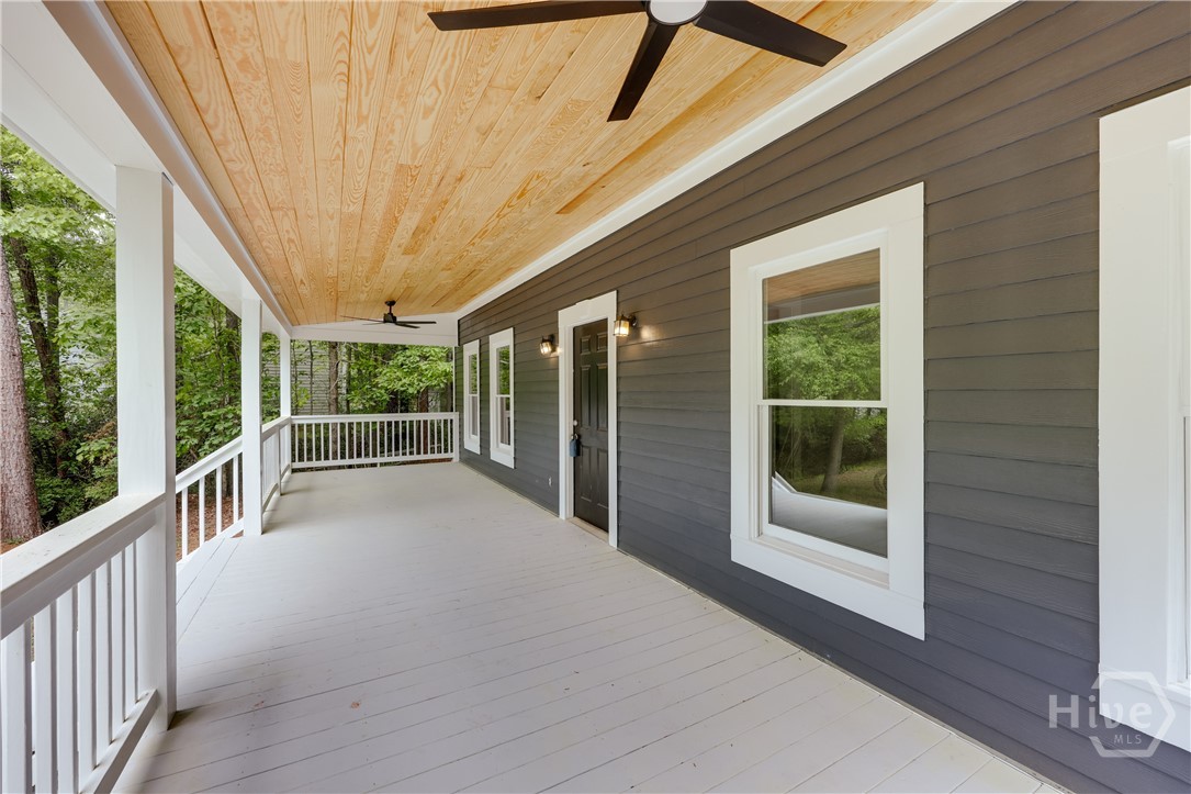 155 Hunters Pointe Drive