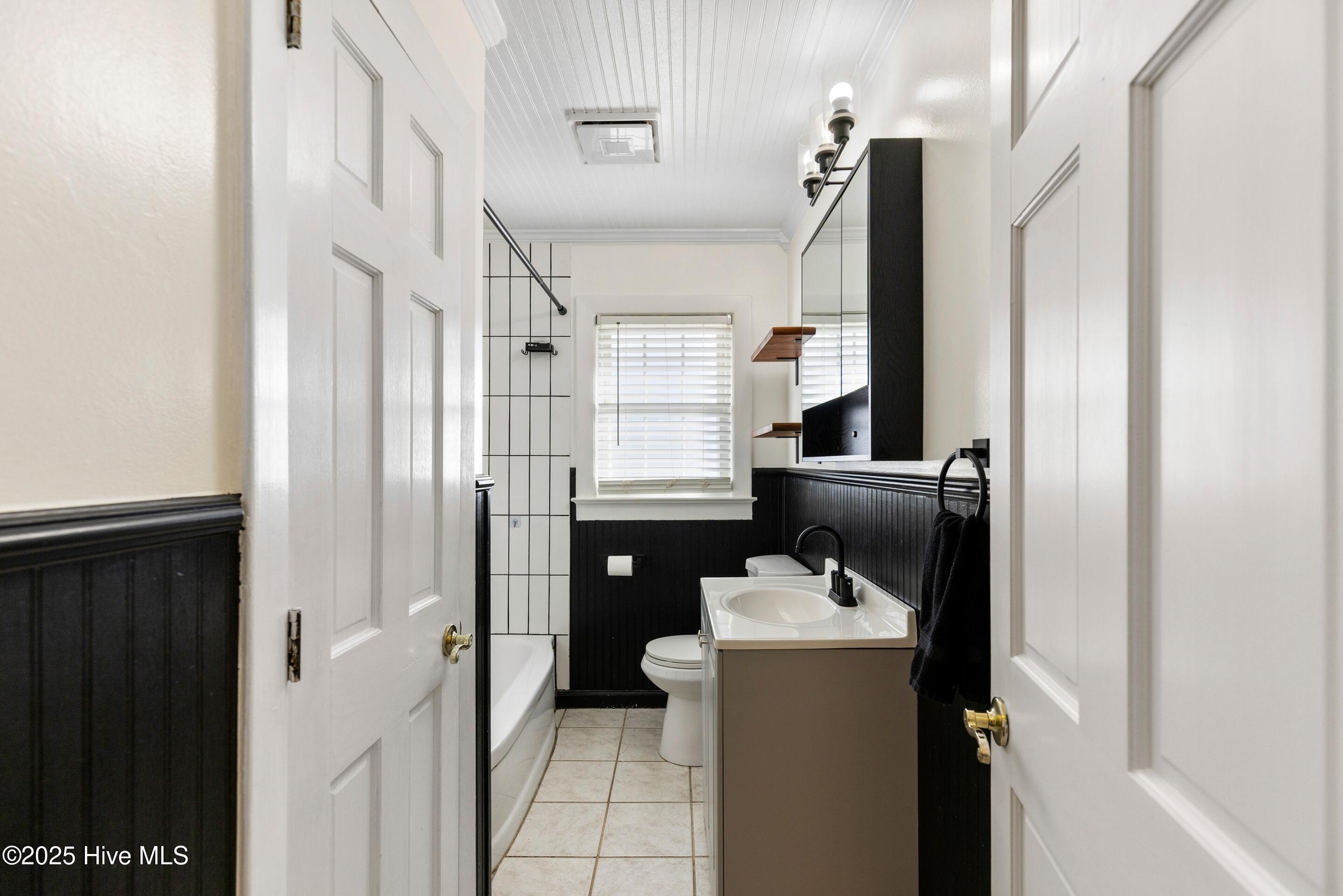 100544928 | Photo 19