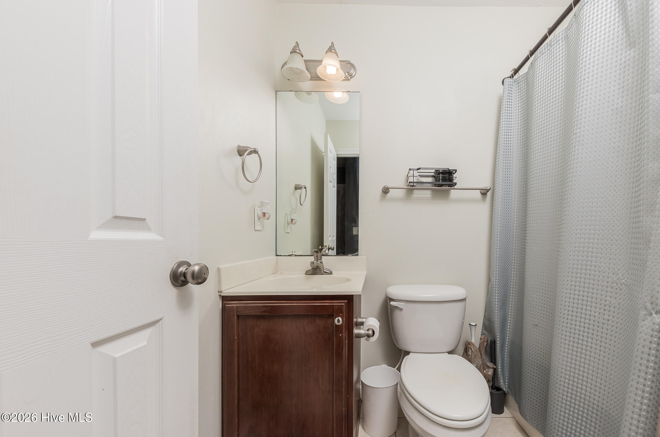 100554733 | Photo 38