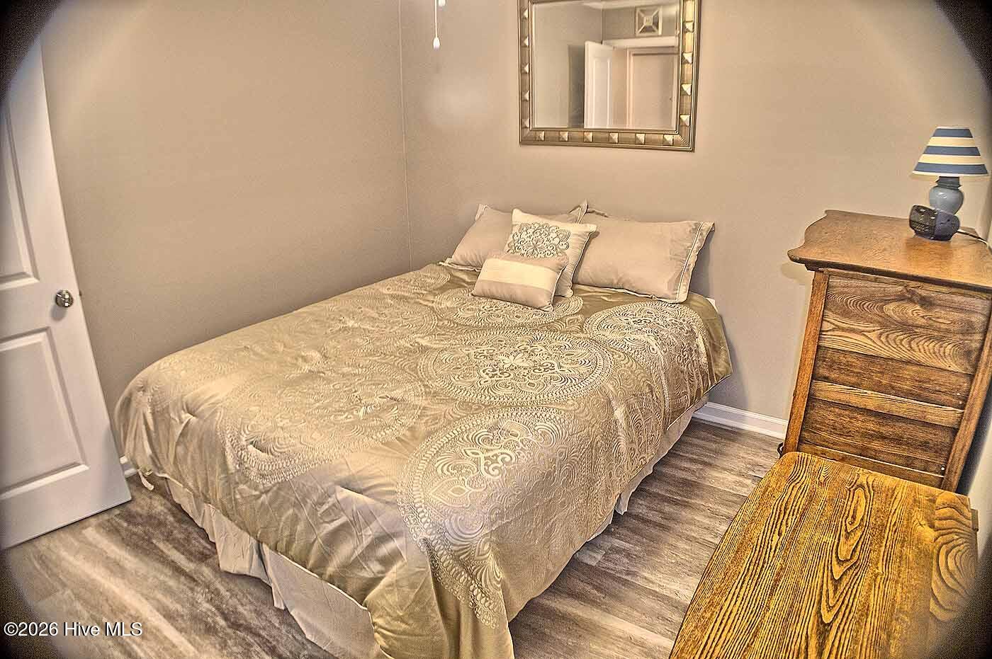 100568080 | Photo 16