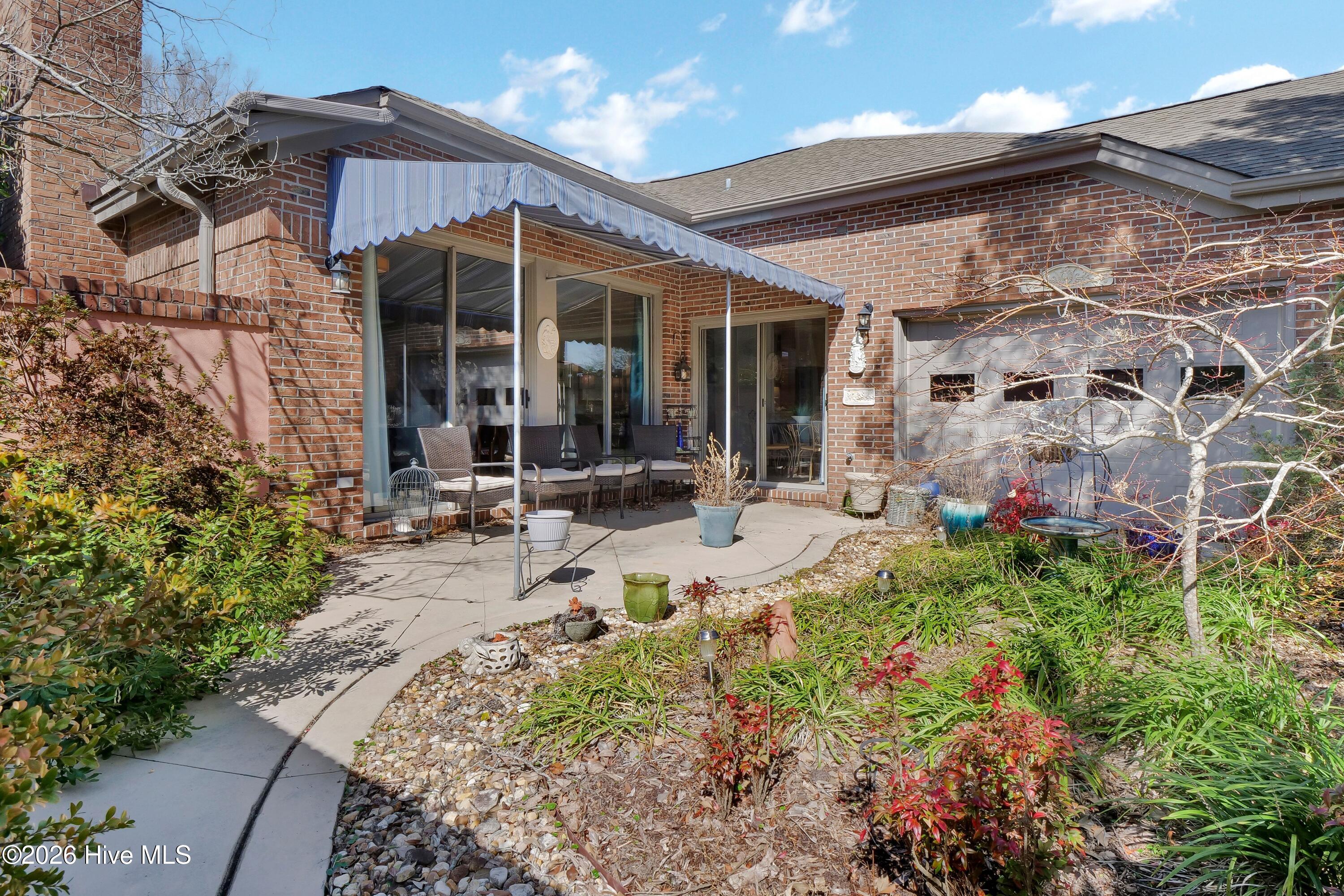 100555584 | Photo 26