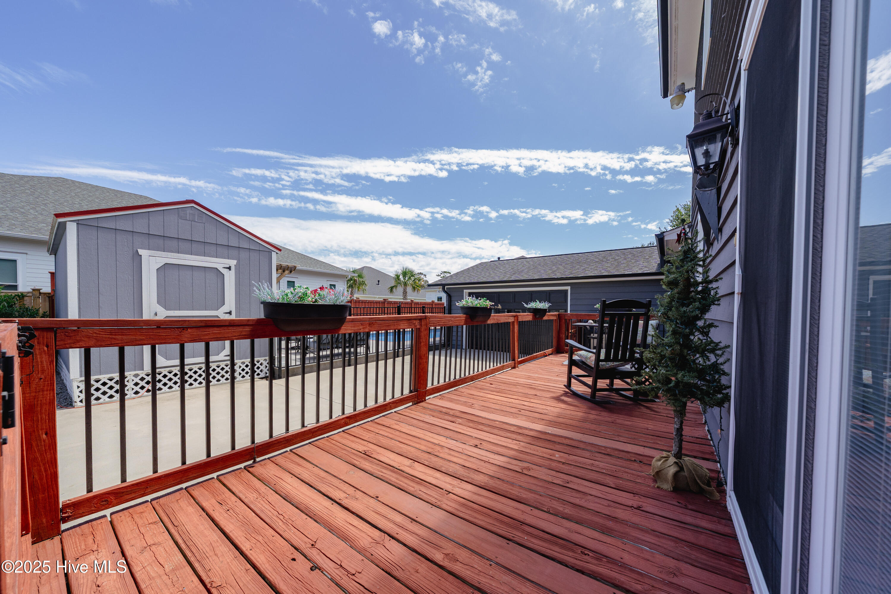 100557788 | Photo 40