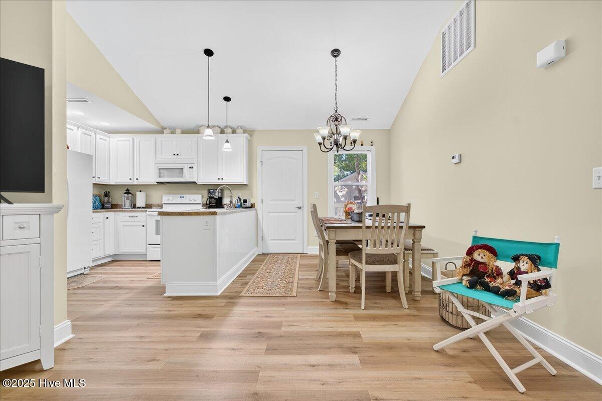 100526521 | Photo 19