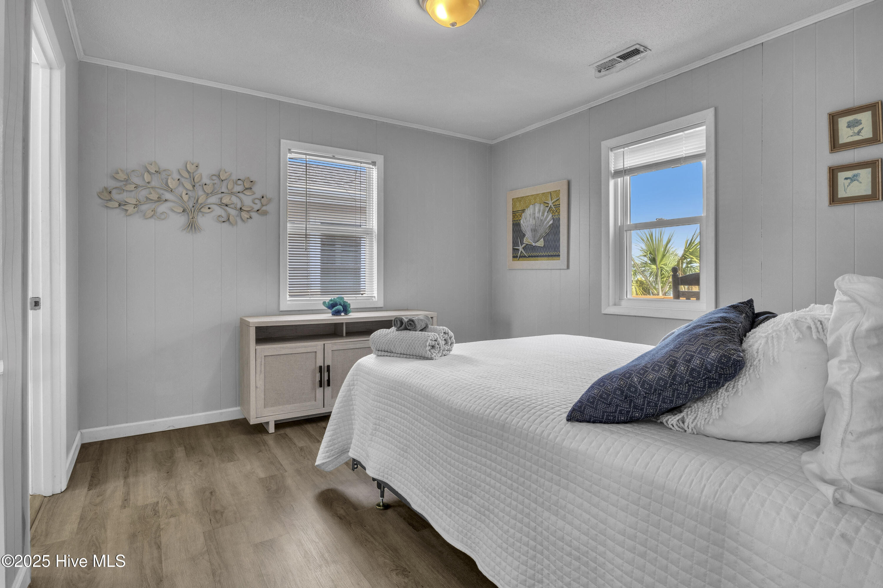 100545312 | Photo 21