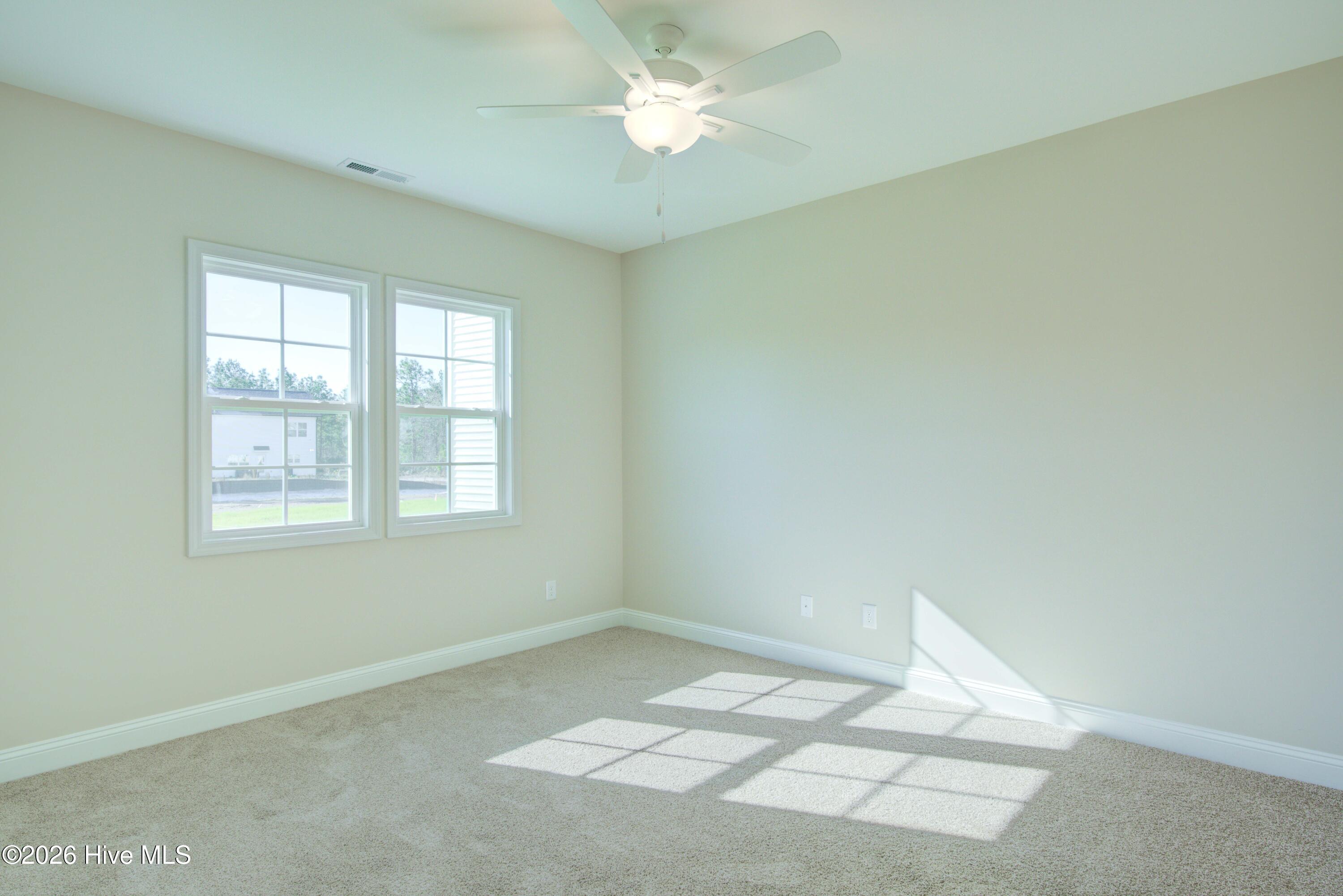 100561393 | Photo 13