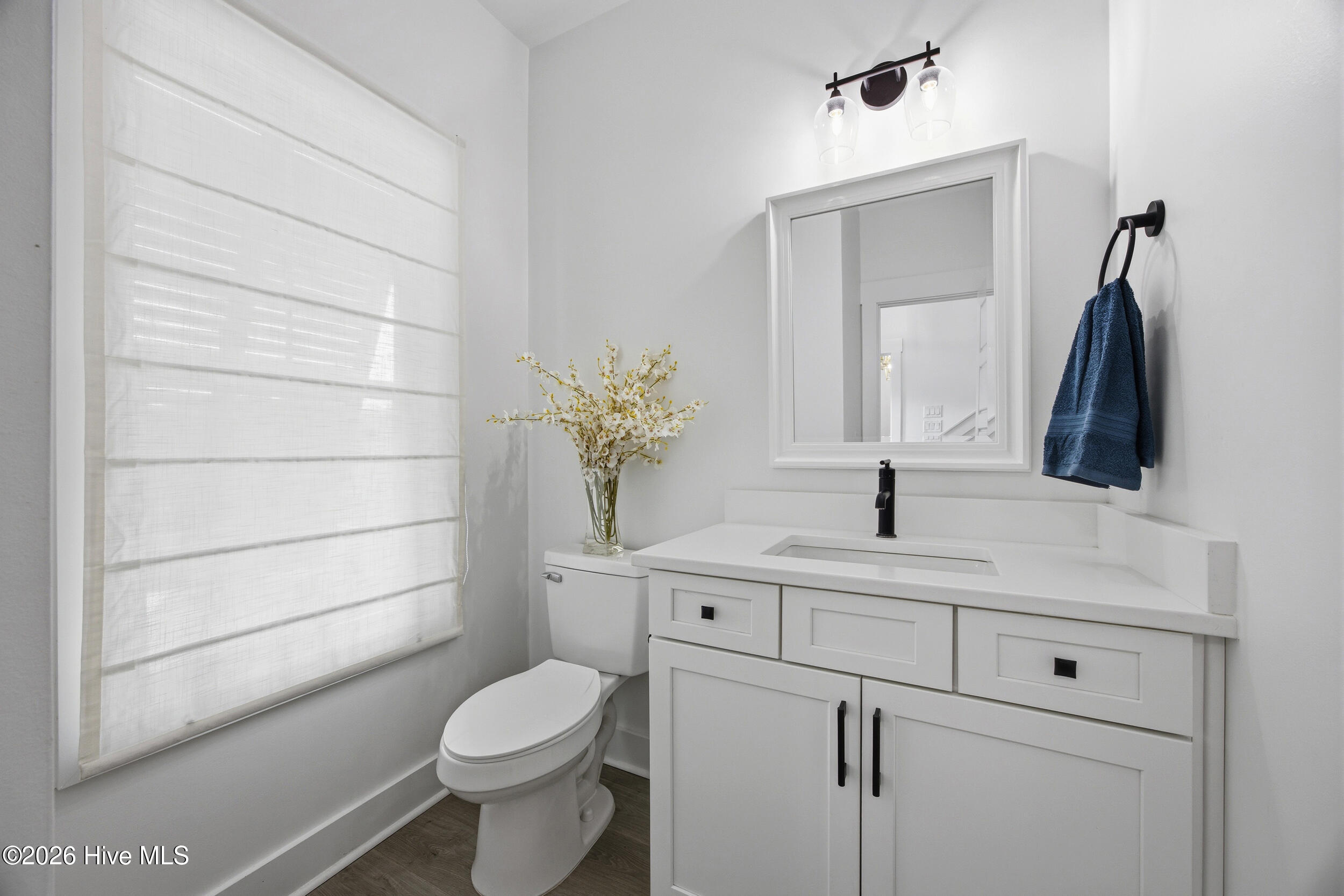 100558595 | Photo 46