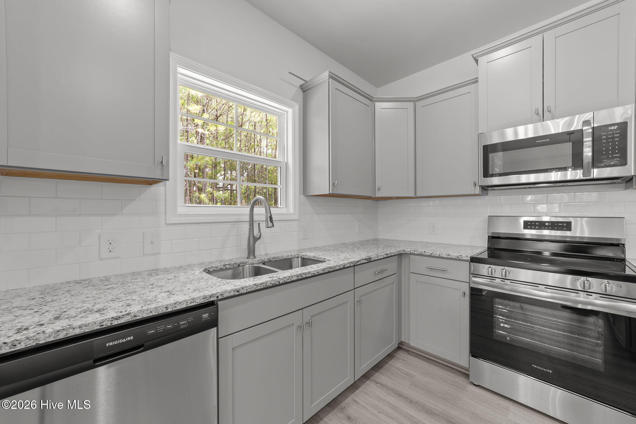 100509829 | Photo 10