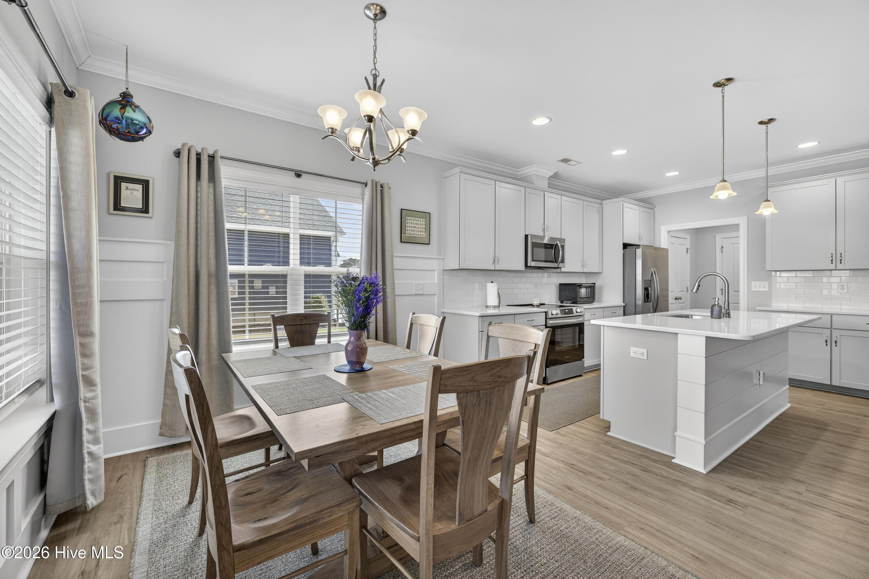 100564336 | Photo 19