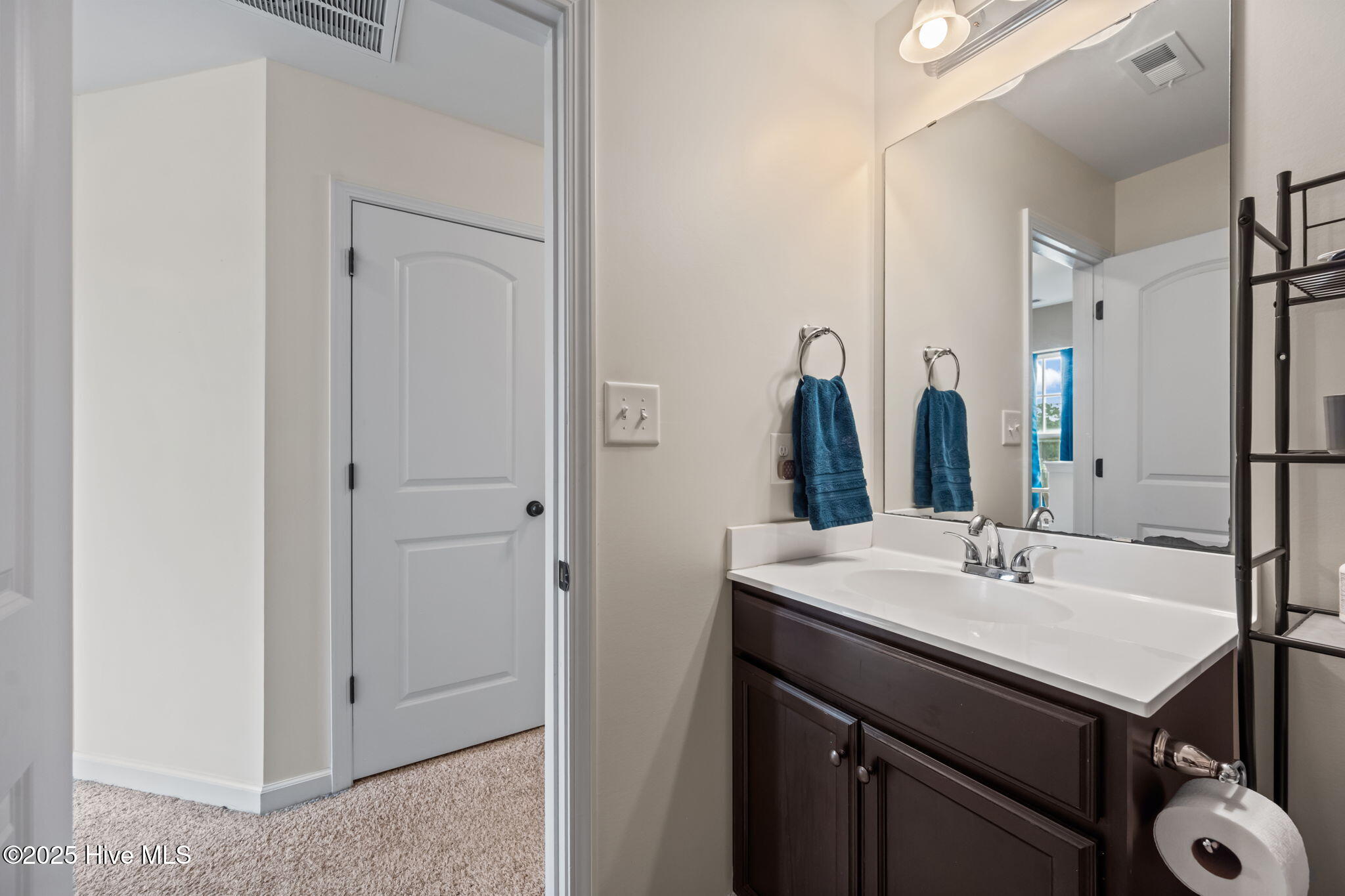 100534756 | Photo 23