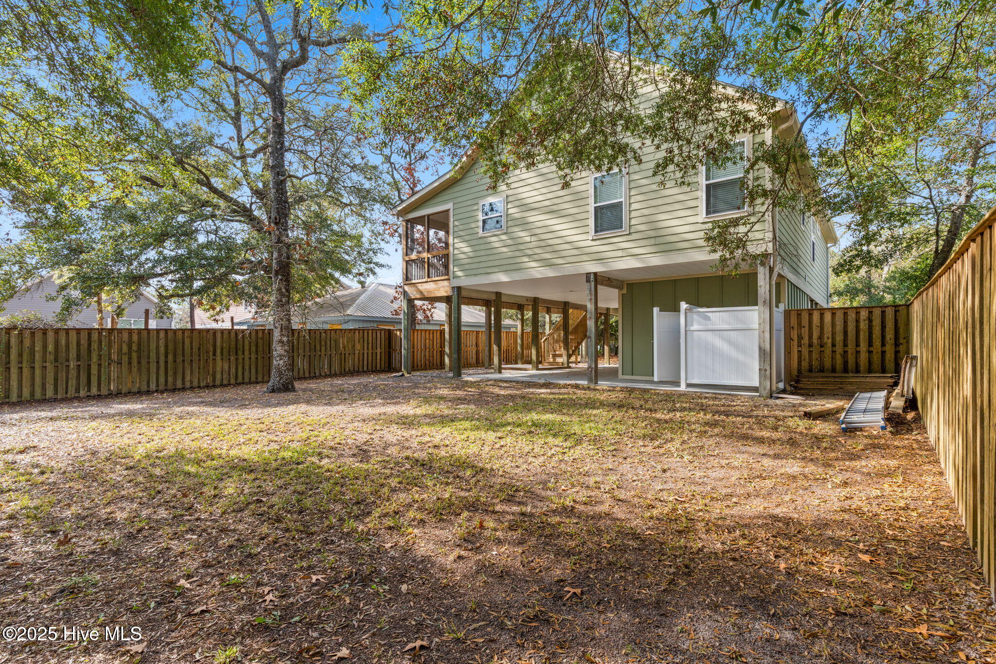 100546852 | Photo 41