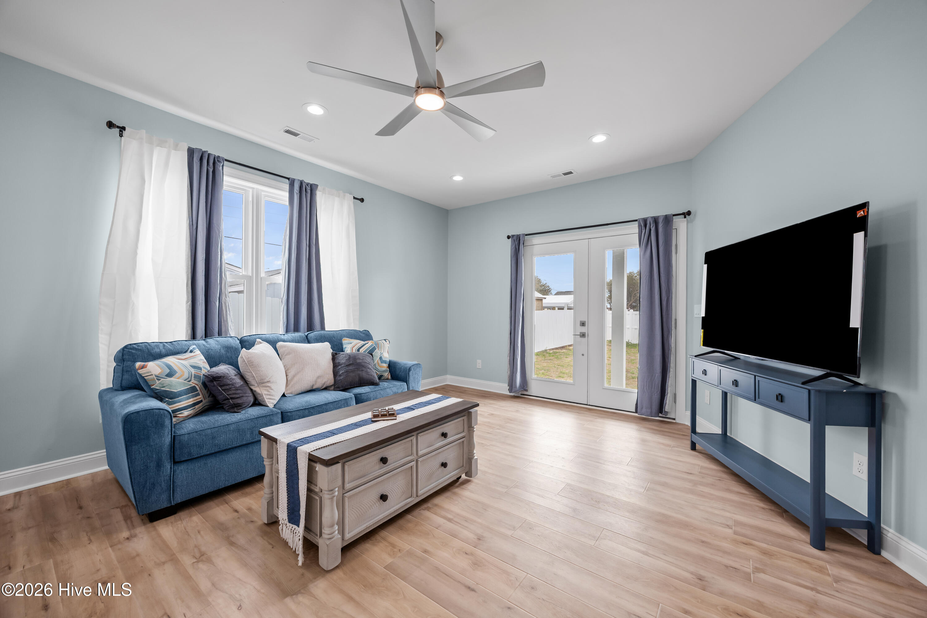 104 E Seaview Drive, Emerald Isle, NC, 28594