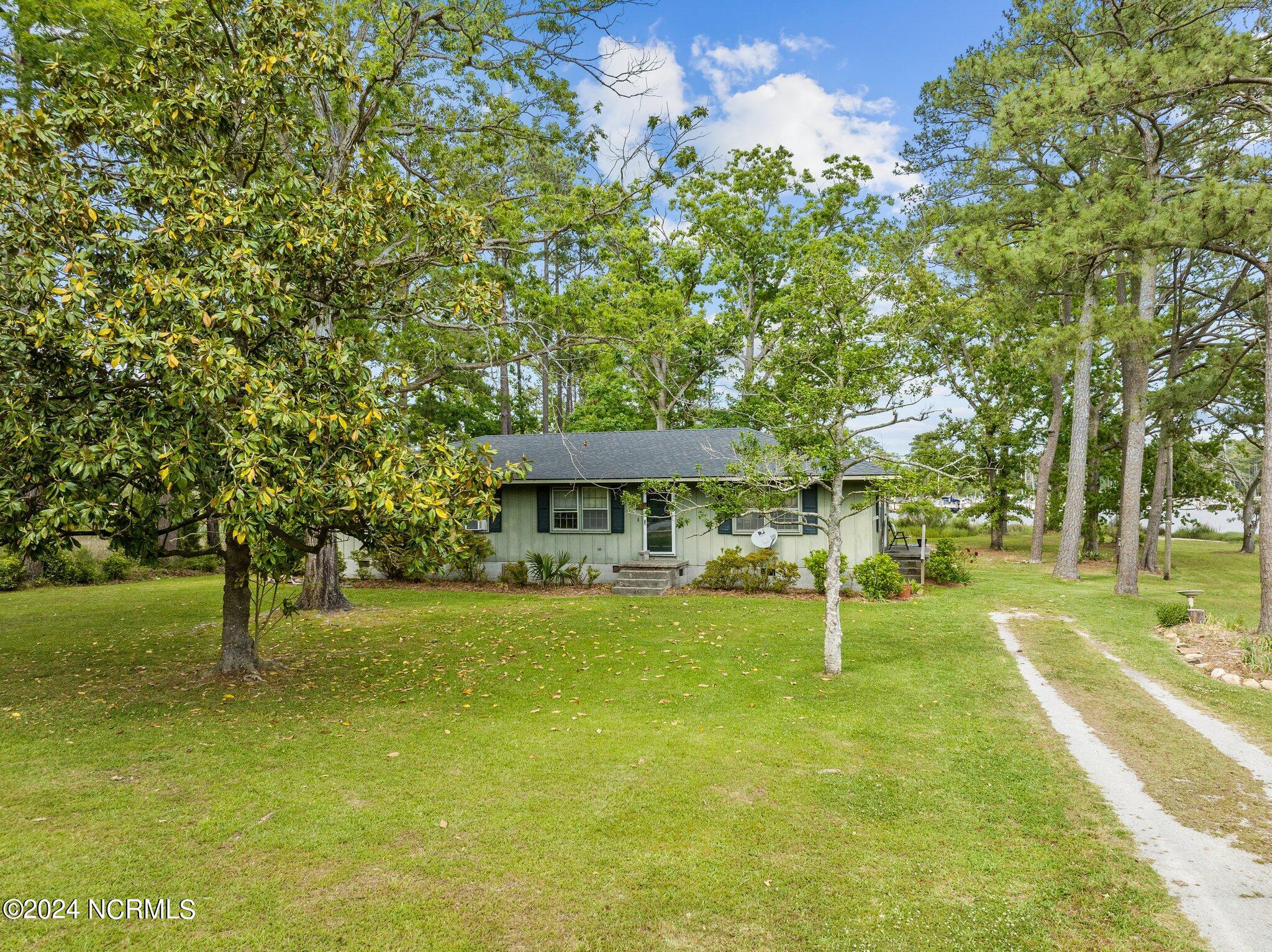 1210 Neuse Drive, Oriental, NC, 28571