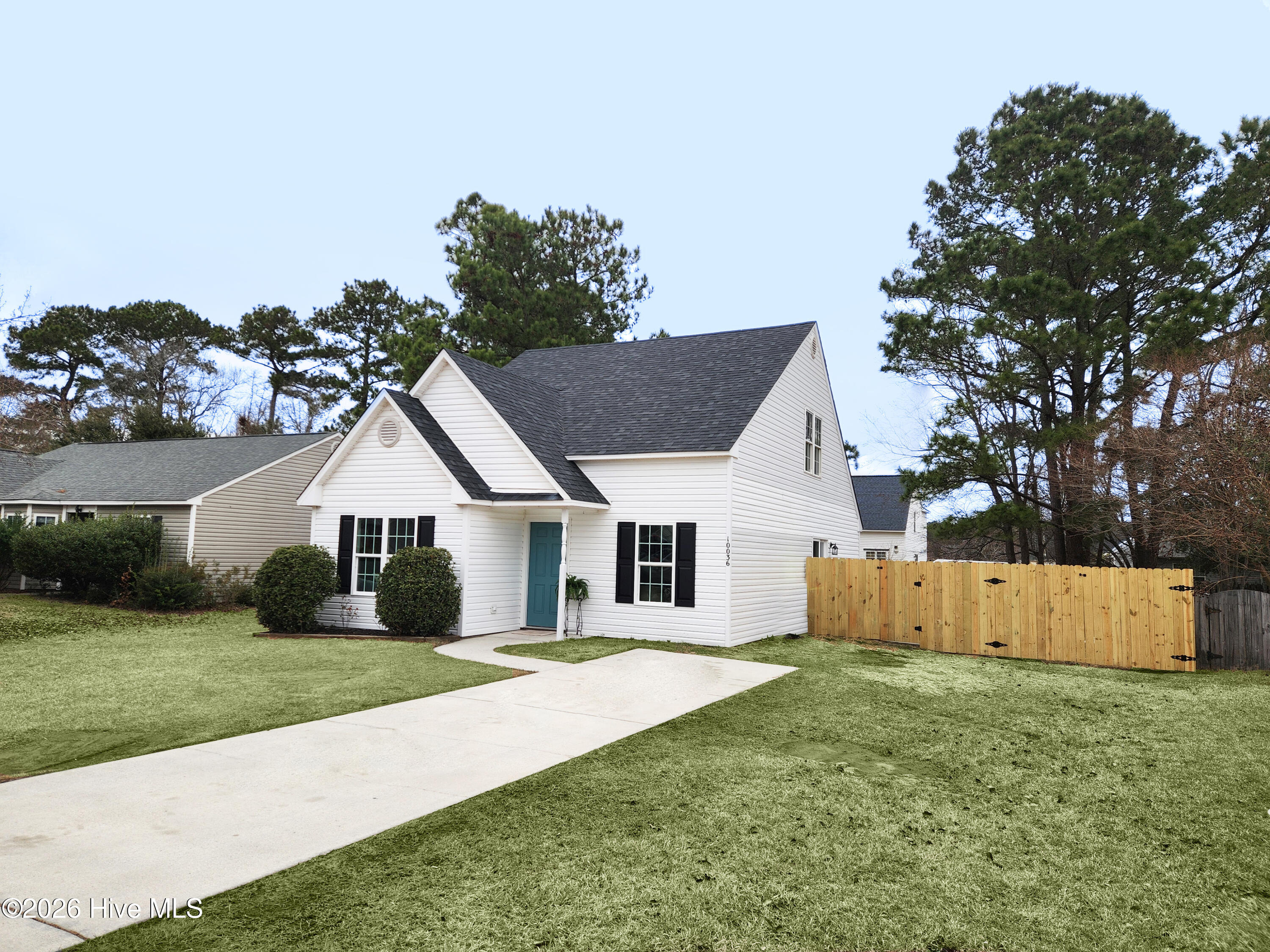 100557960 | Photo 27