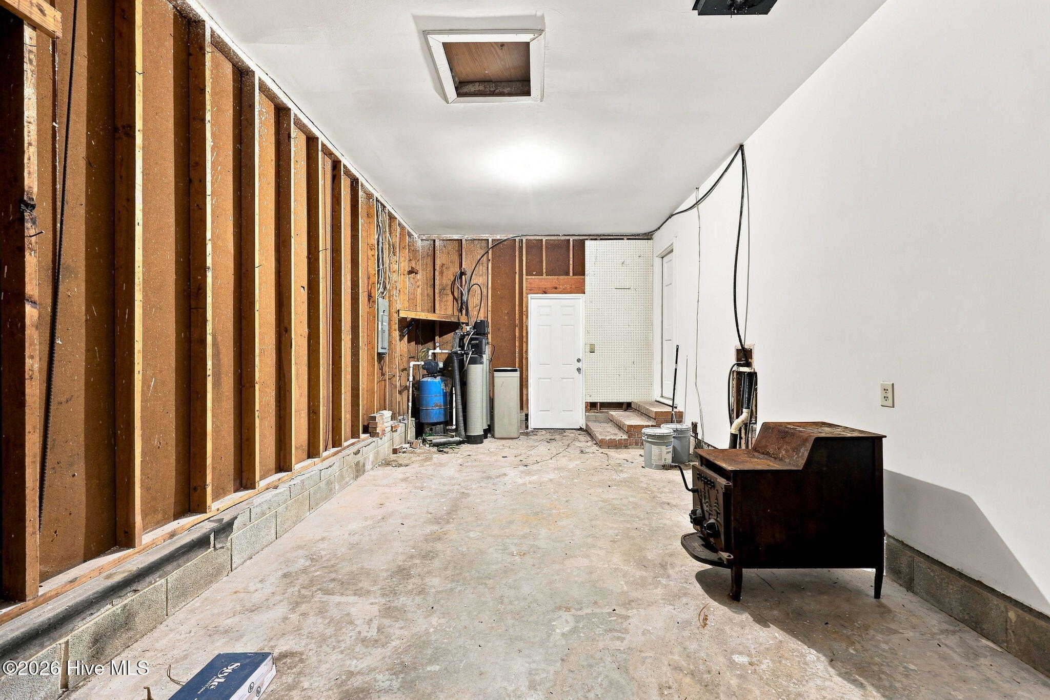 213 Nine Foot Road,Newport