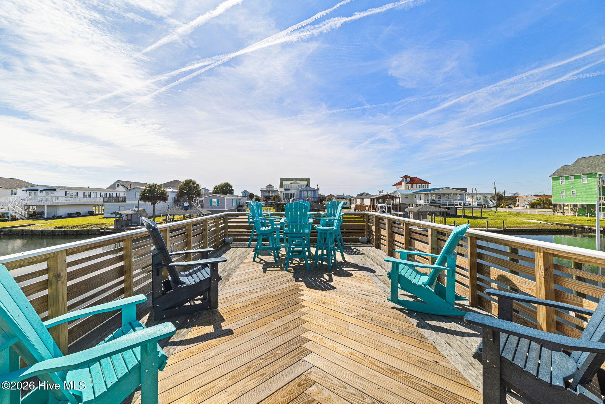 100561406 | Photo 49