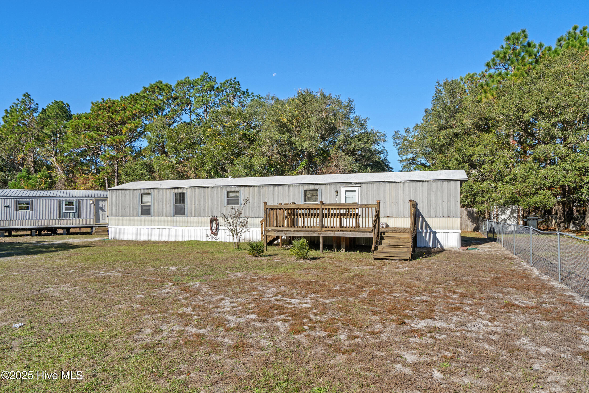 100539109 | Photo 26