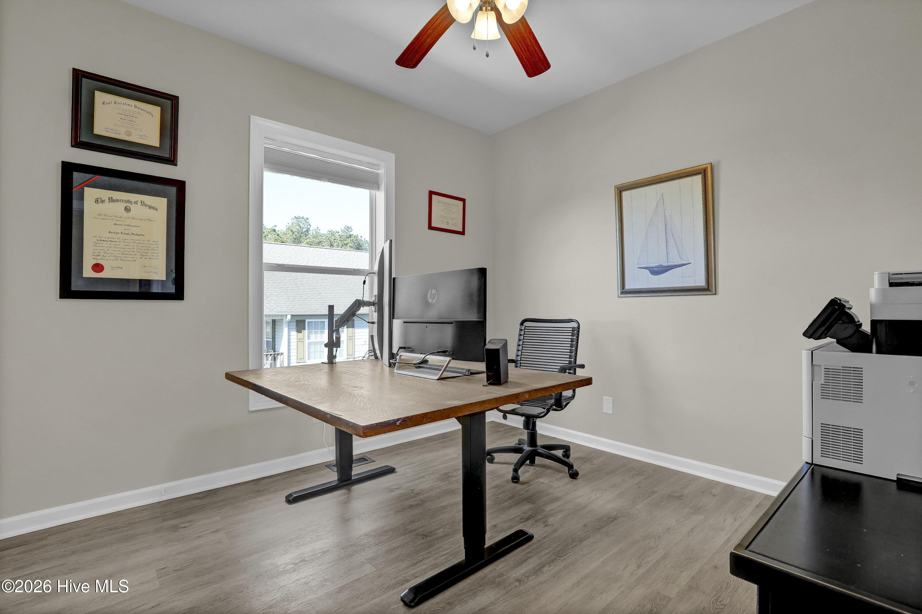 100562204 | Photo 28