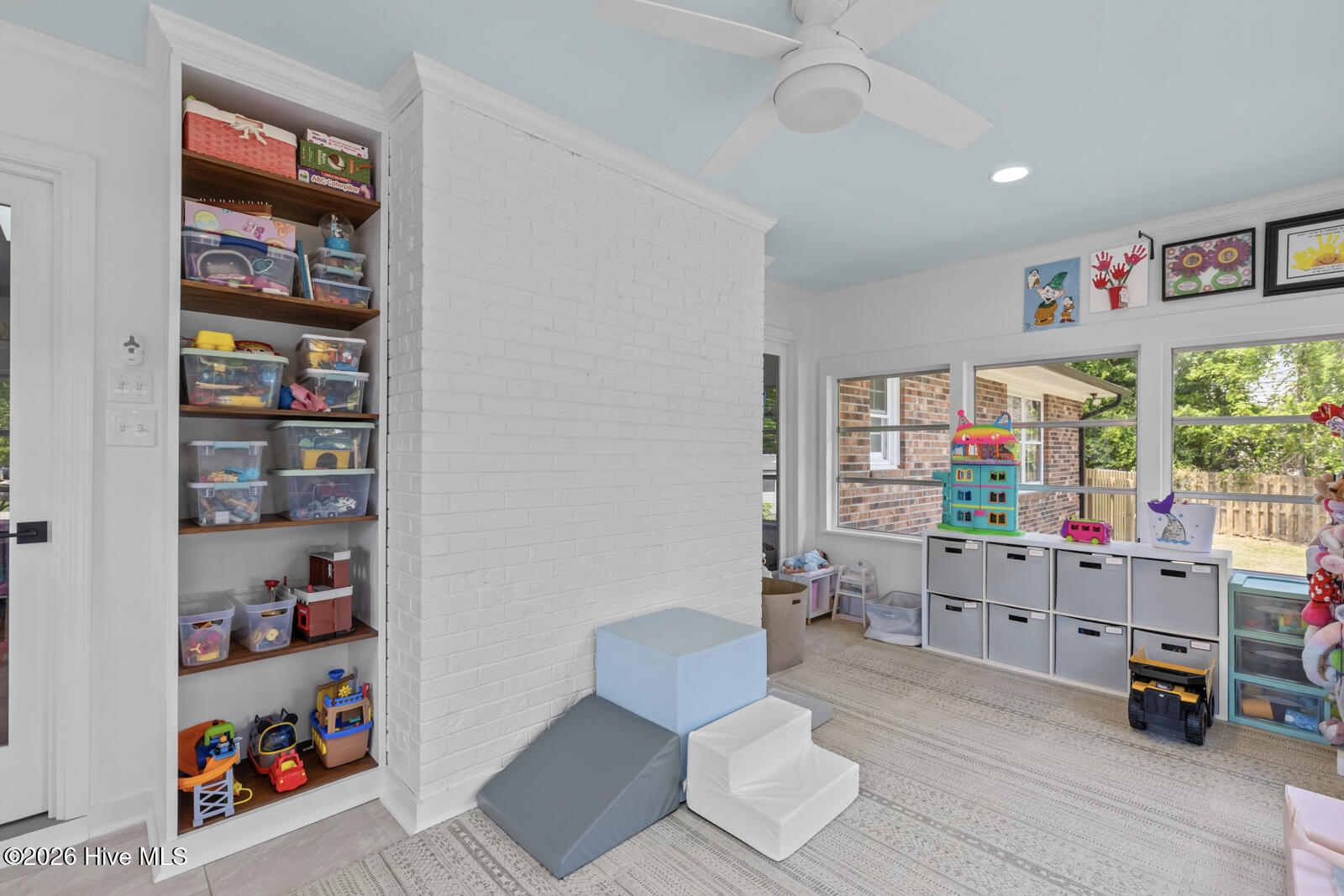 100569871 | Photo 18