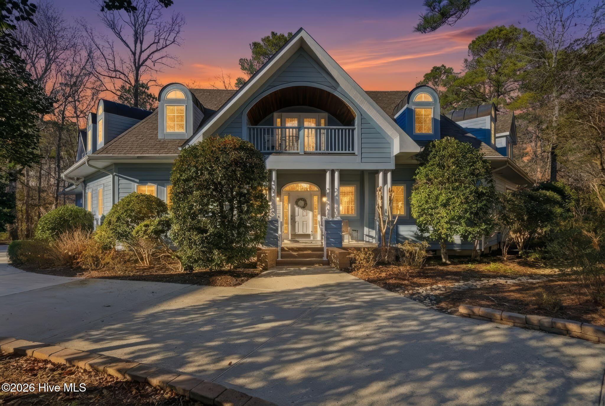 100555834 | Photo 23