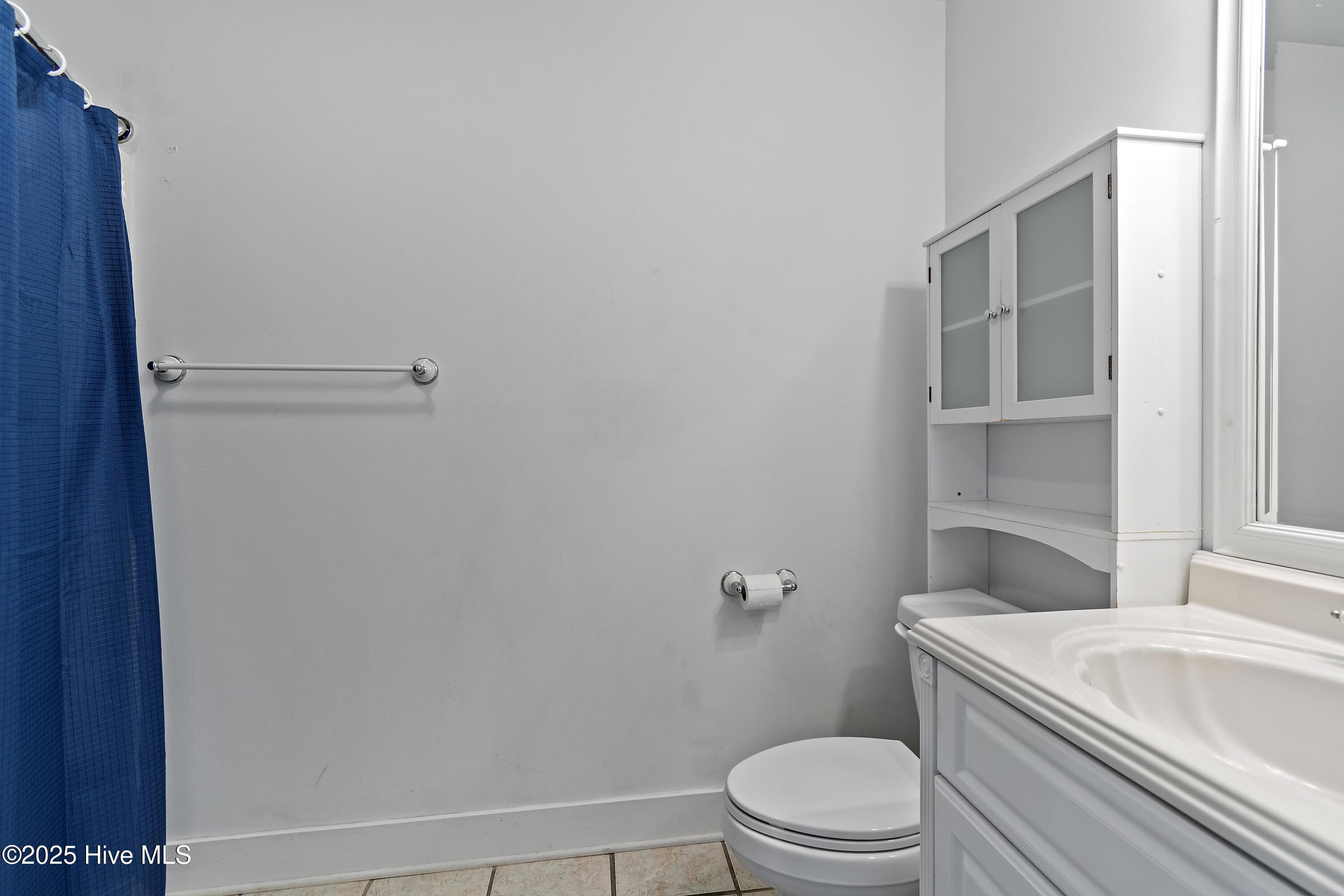 100553483 | Photo 13