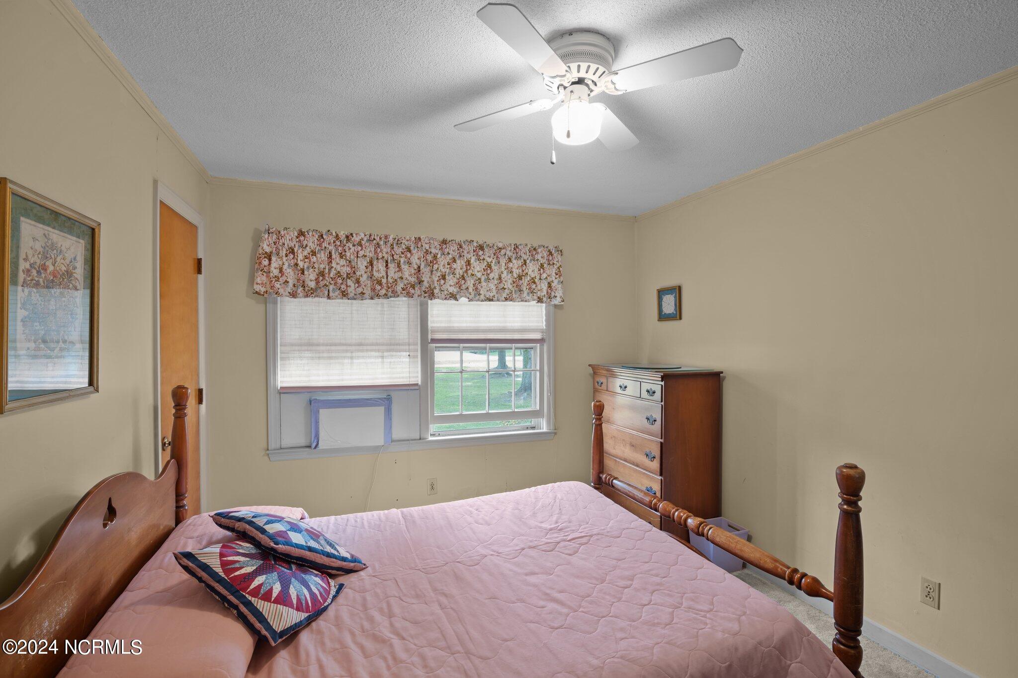 1210 Neuse Drive, Oriental, NC, 28571