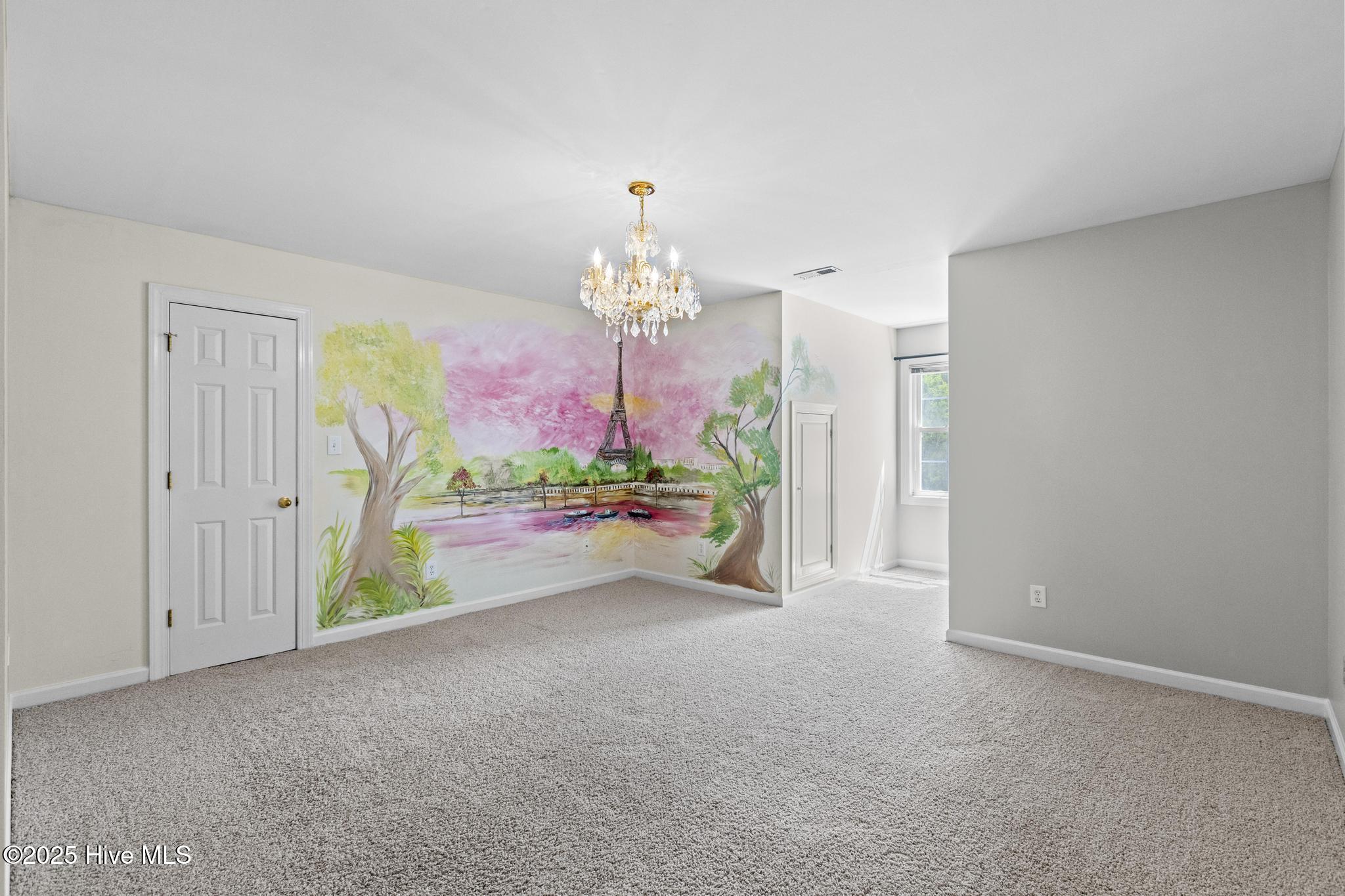 100508292 | Photo 41