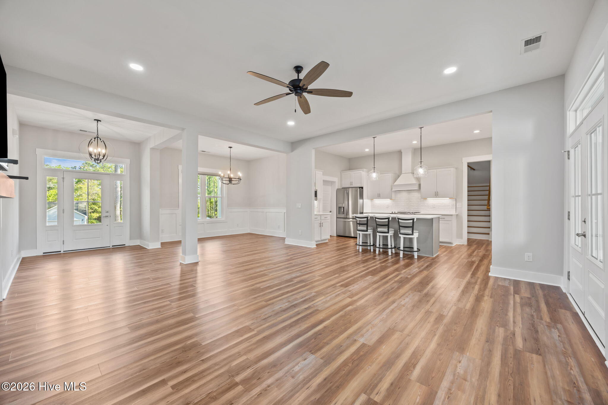 100568104 | Photo 26