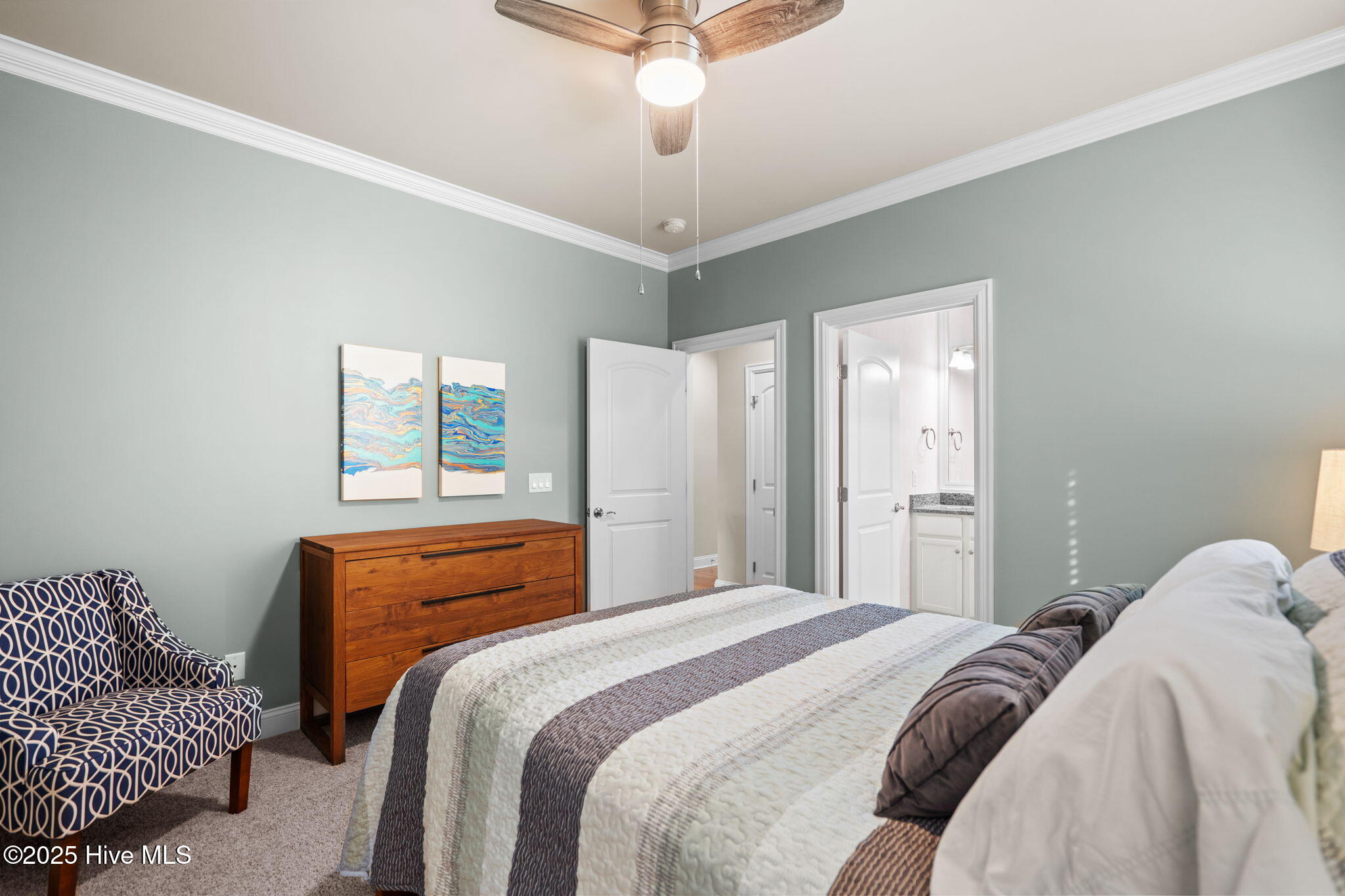 100530735 | Photo 30