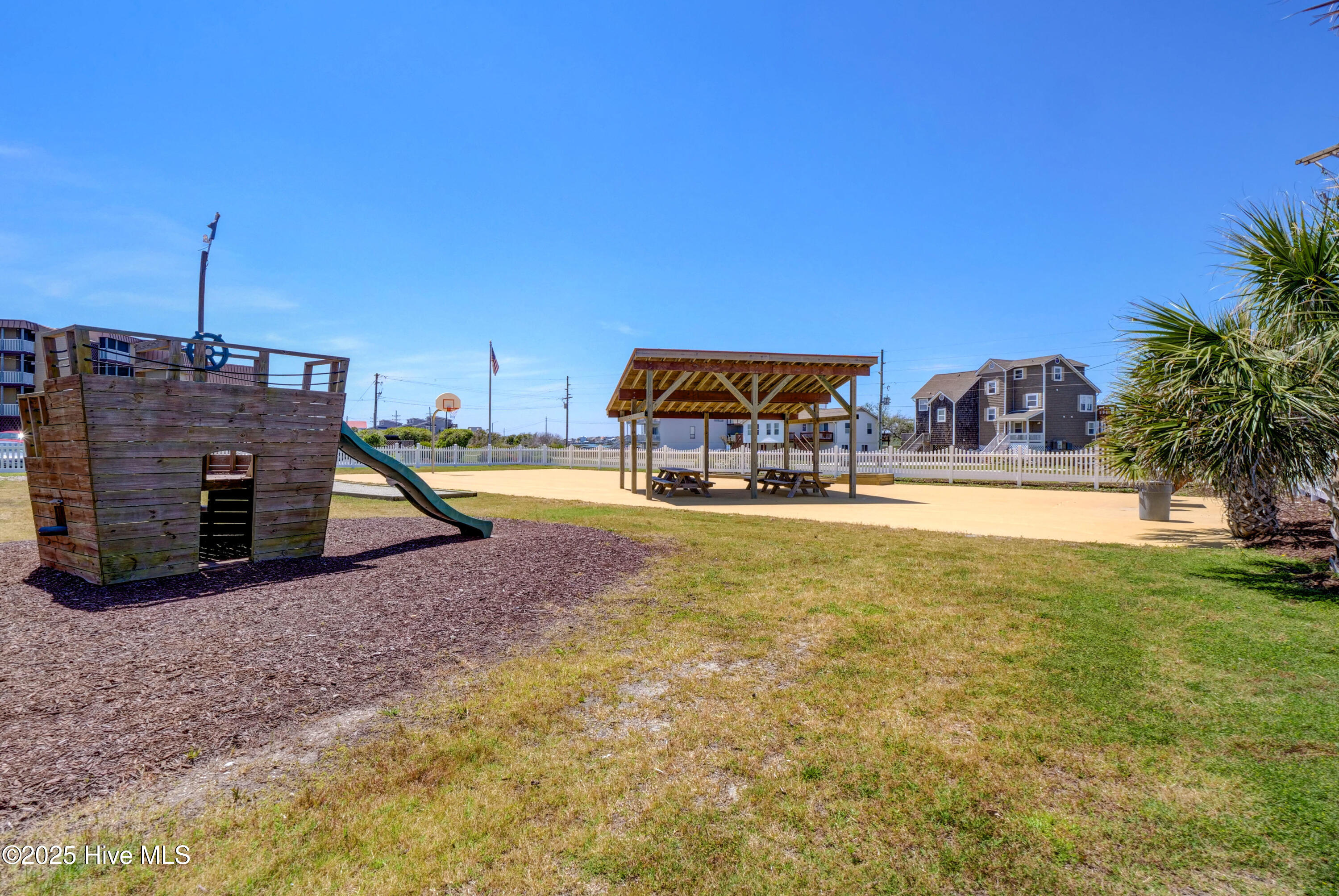 100495558 | Photo 30